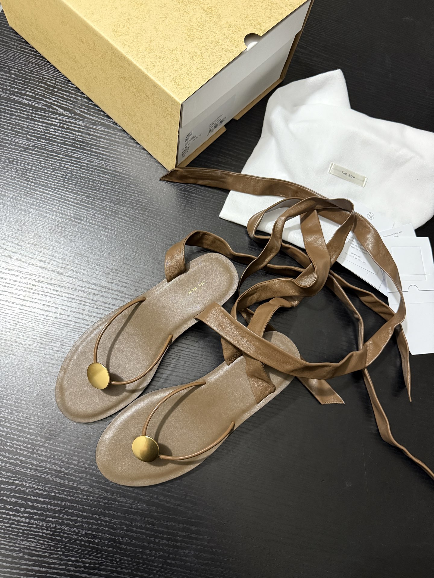New 25AW Sandals and Shoes Collection: Vibrant Designs for Summer Comfort