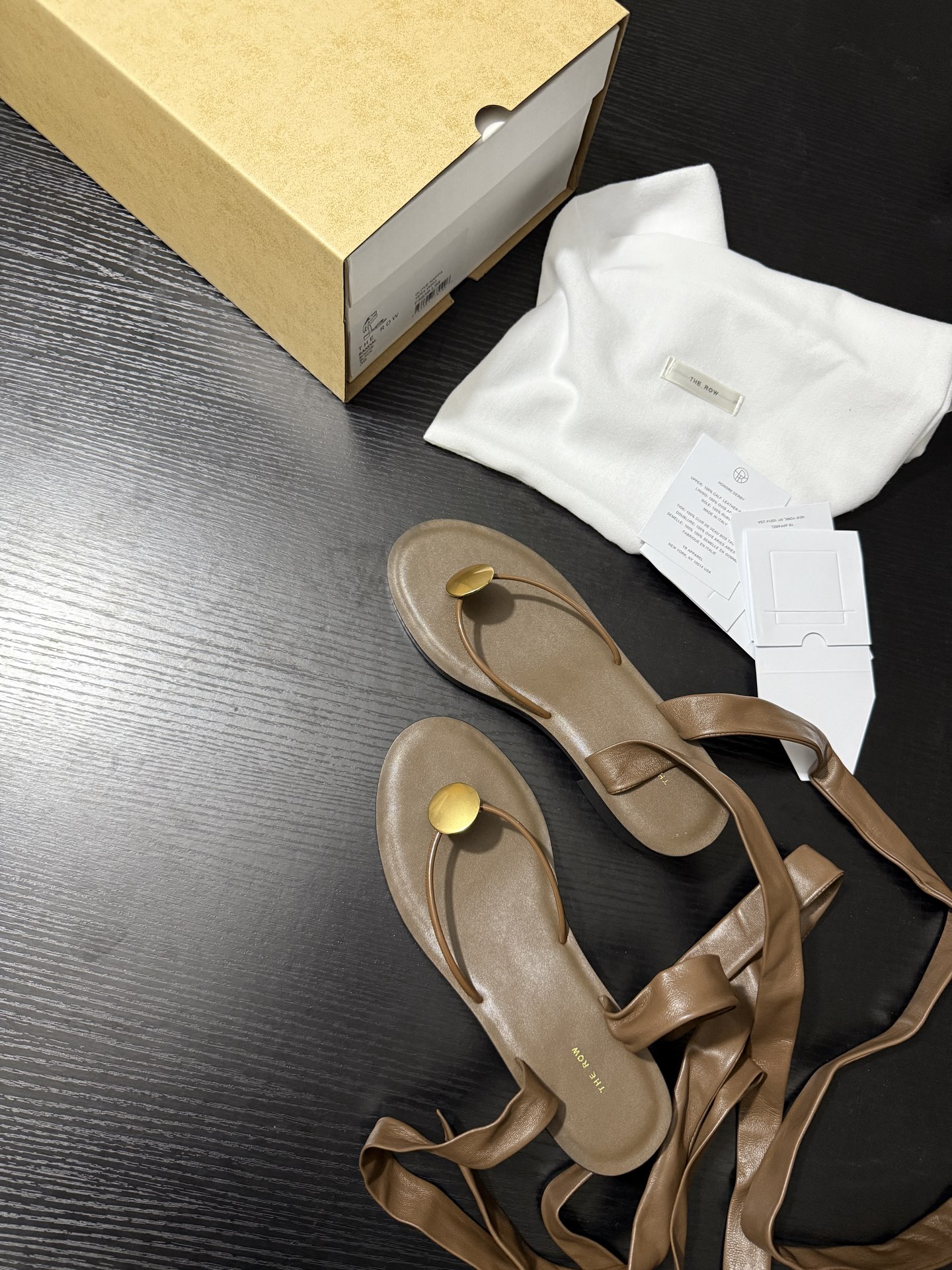 New 25AW Sandals and Shoes Collection: Vibrant Designs for Summer Comfort - 图片 3