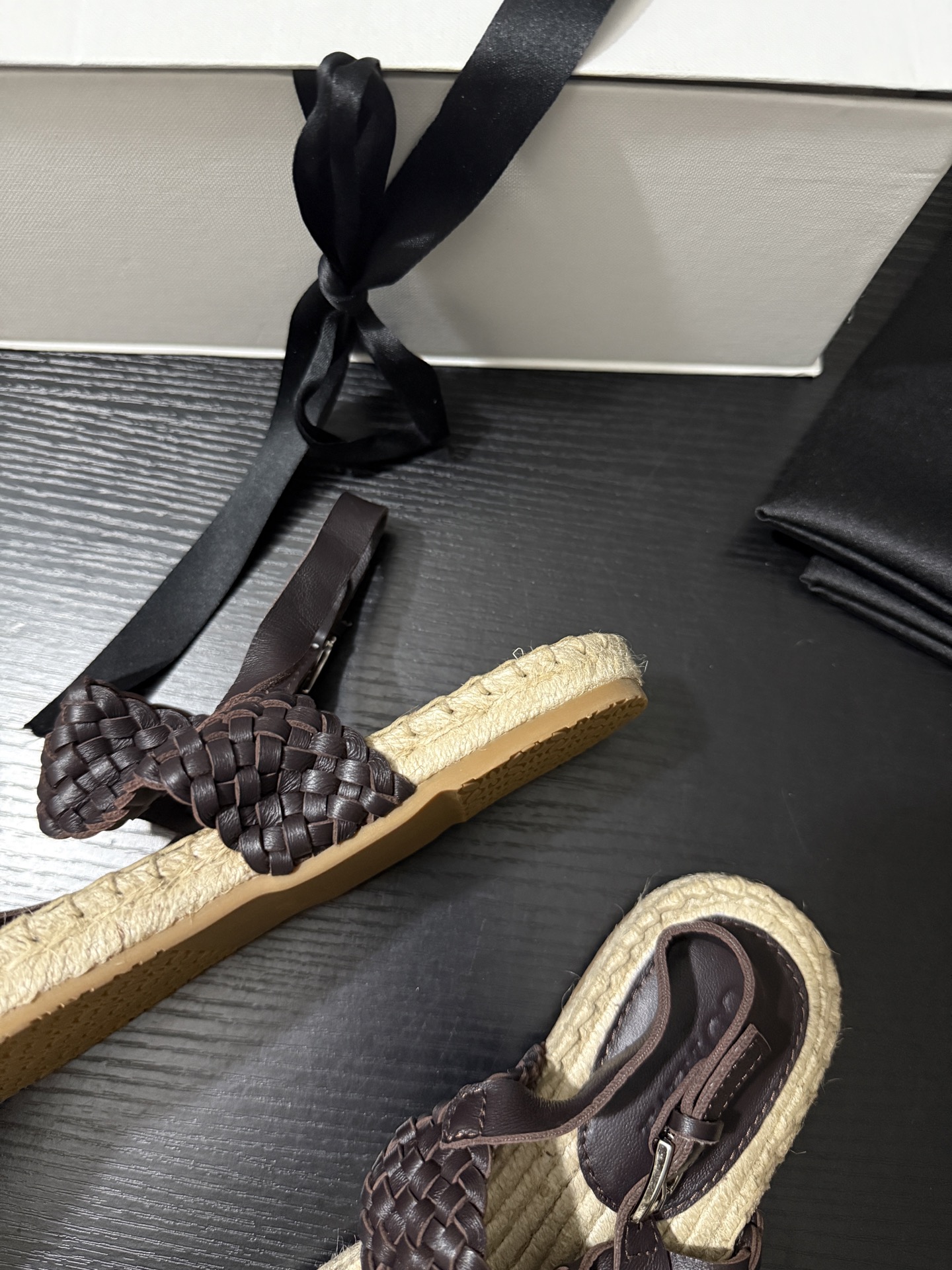 “Hand-Woven Sandals: 700 Cotem 25AW Collection Highlights Natural Laxity and Wild Fashion” - 图片 8