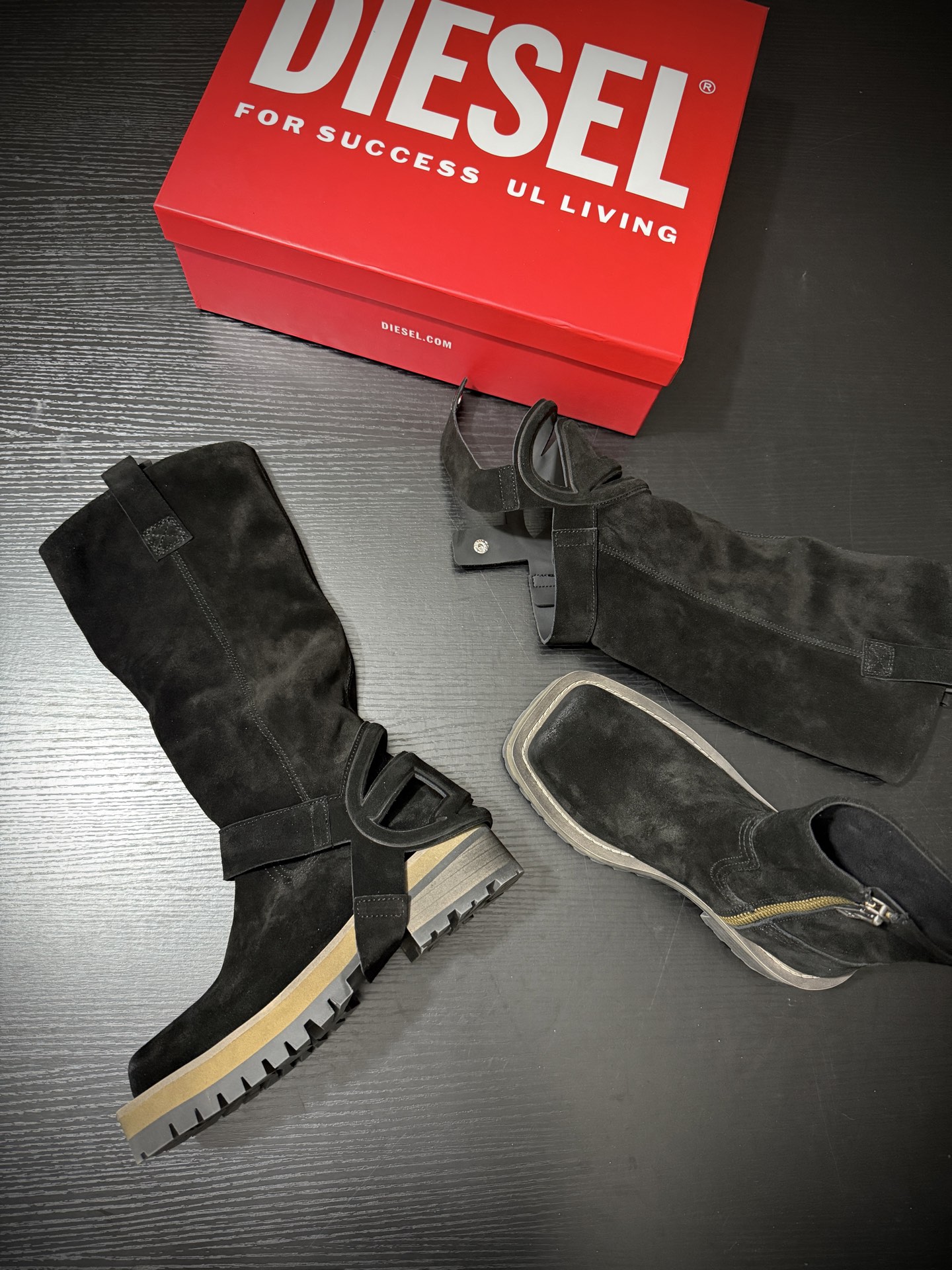 Fashion Rebels: DIESEI Oval D 25AW Knight Boots with Imported Silk-Skinned Design