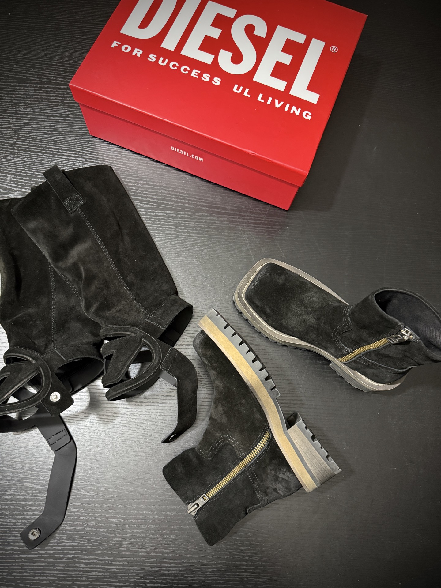 Fashion Rebels: DIESEI Oval D 25AW Knight Boots with Imported Silk-Skinned Design - 图片 8