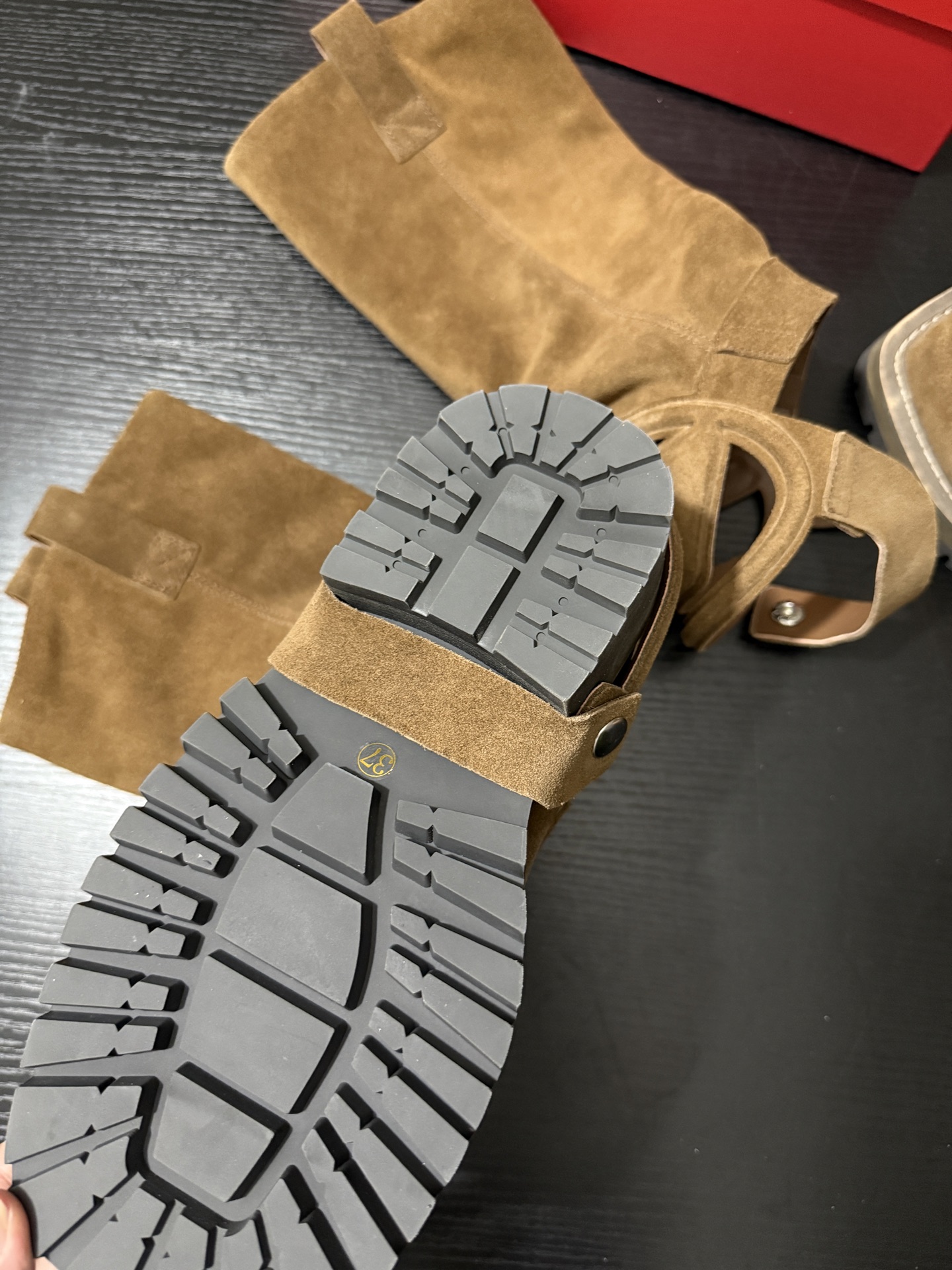 Fashion Rebel: DIESEI Oval D 25AW Knight Boots with Silk-Skinned Design - 图片 9