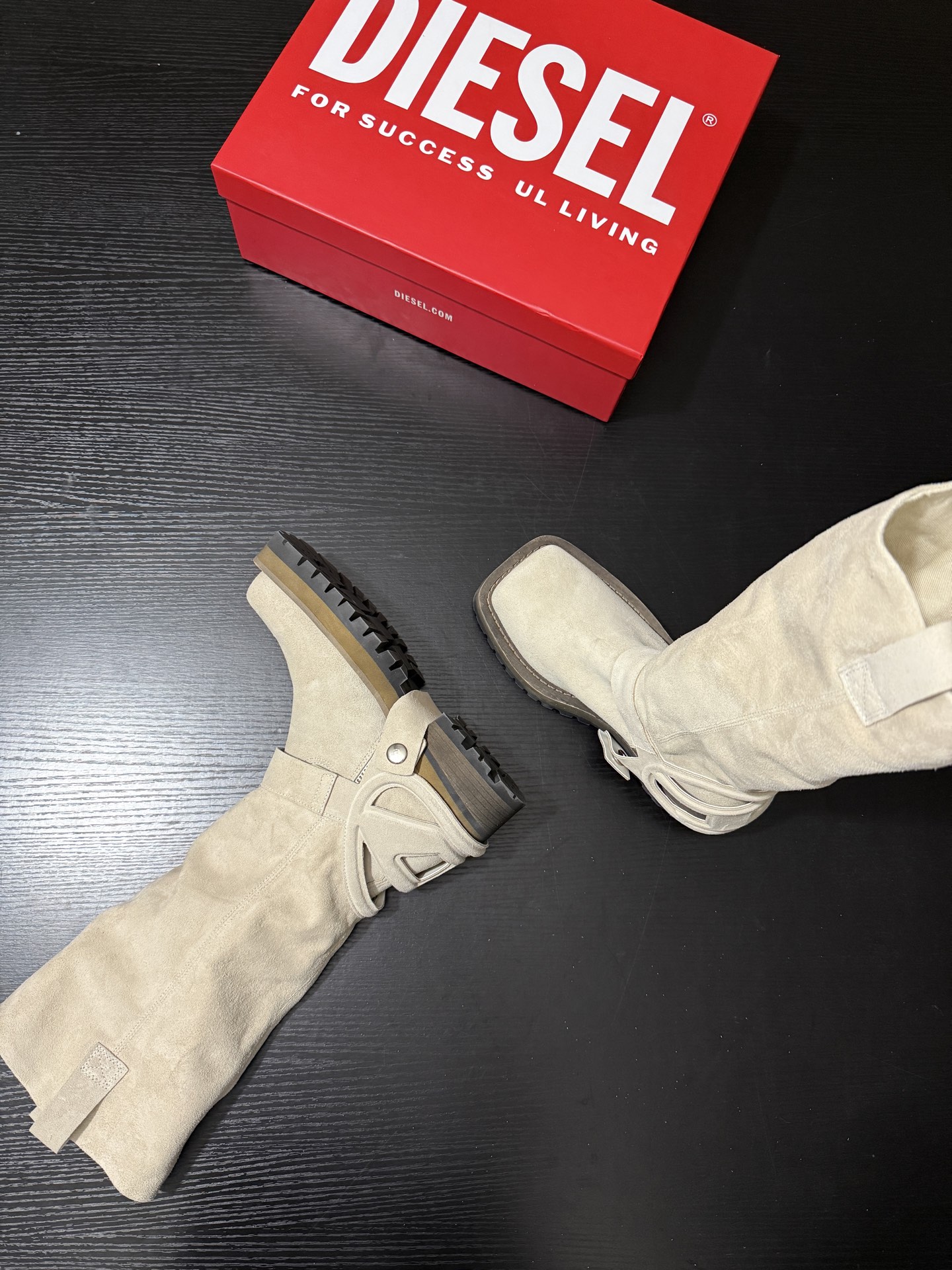 Fashion Rebels: DIESEI Oval D 25AW Knight Boots Review - 图片 3