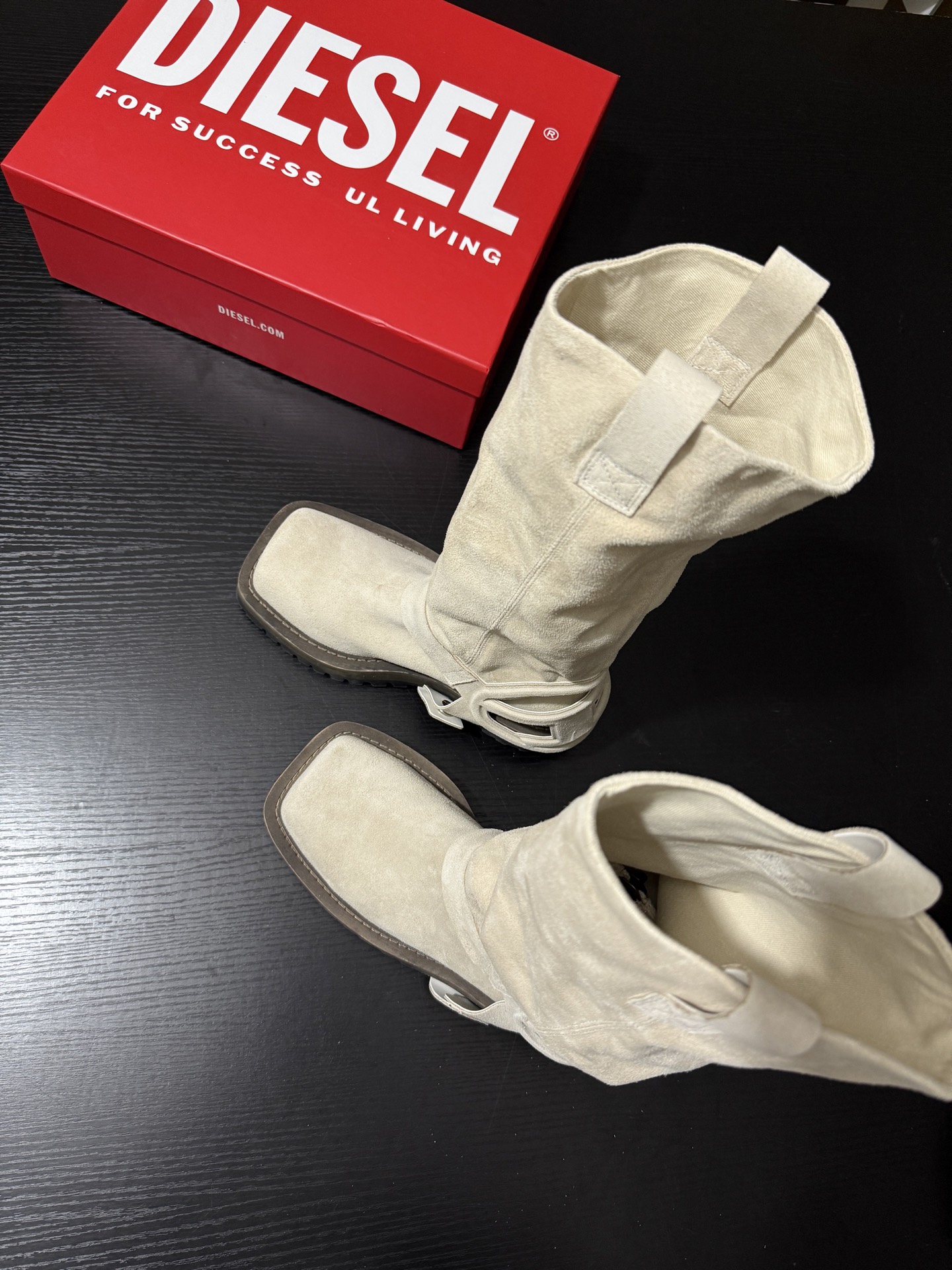 Fashion Rebels: DIESEI Oval D 25AW Knight Boots Review - 图片 4