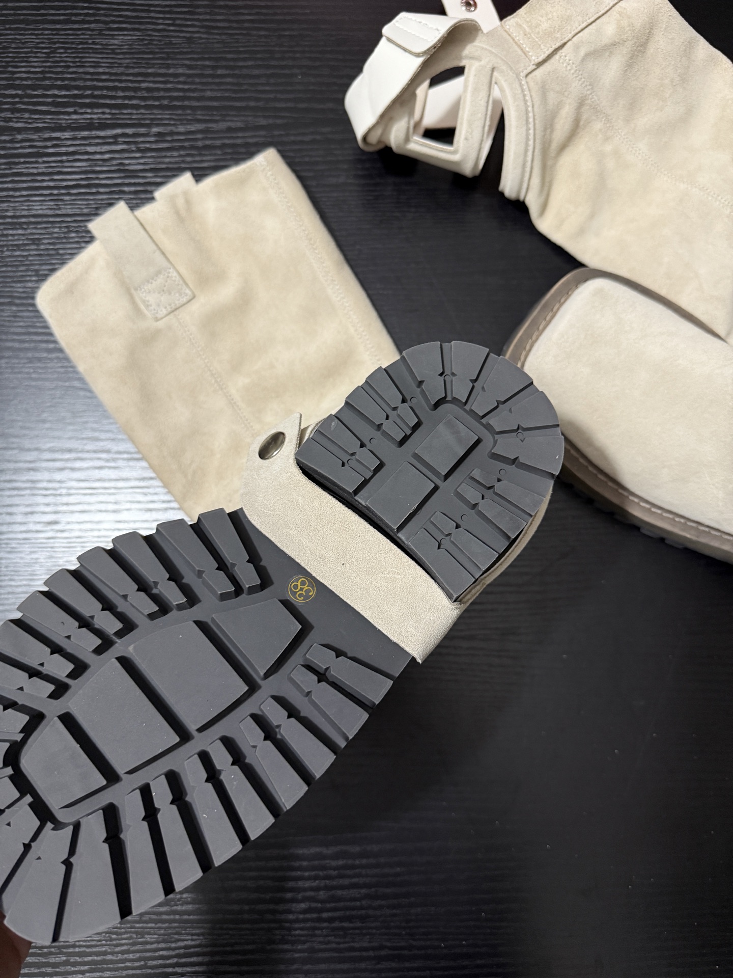 Fashion Rebels: DIESEI Oval D 25AW Knight Boots Review - 图片 9