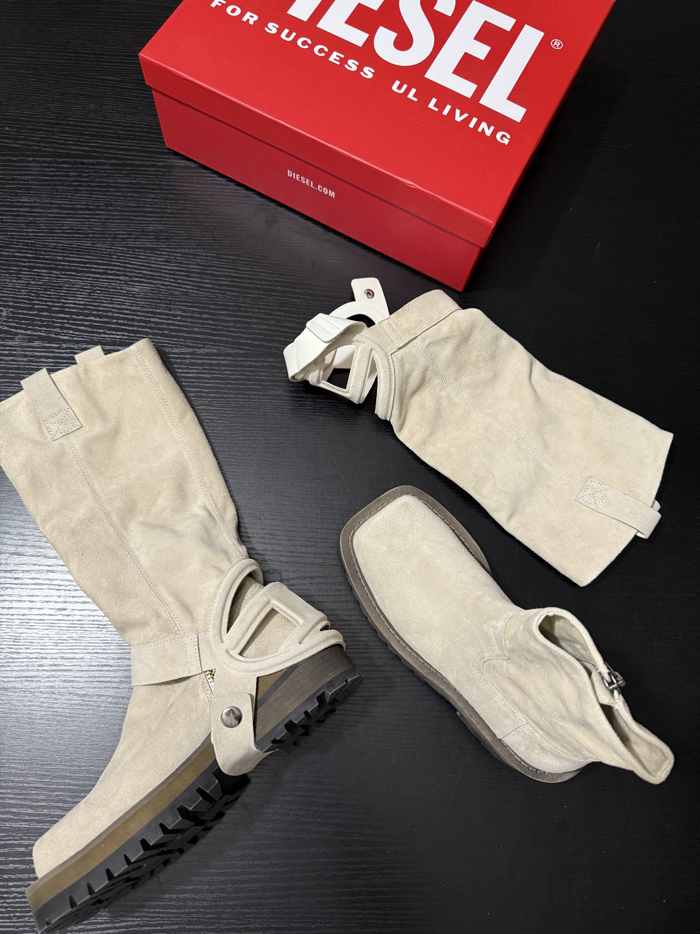 Fashion Rebels: DIESEI Oval D 25AW Knight Boots Review