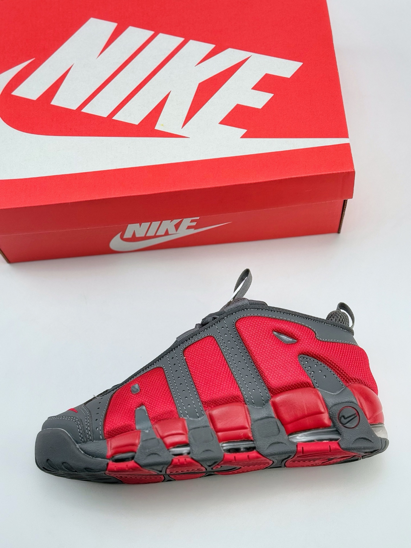 Nike Air More Uptempo Low 代表着历史最高版本皮蓬 FZ3055-002