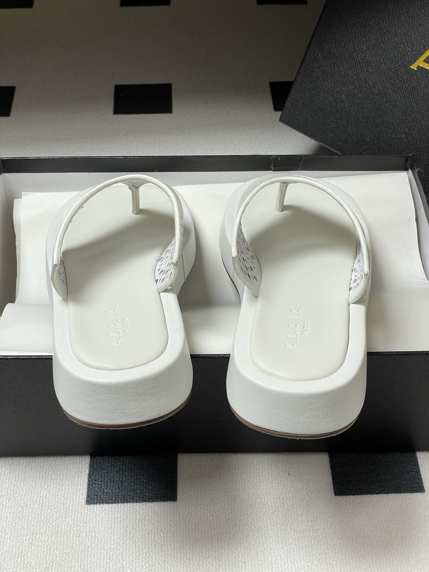 ALAIA Women's Classic Retro Hollow Flat Sandals Thong Perforated Platform Shoes 8 i1742000394624 5663 0 6