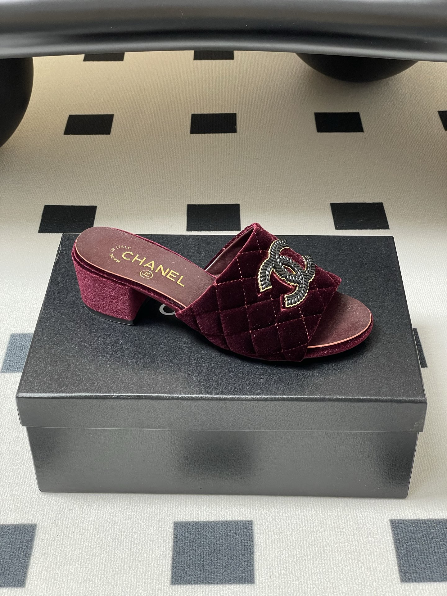 Chanel Velvet Quilted Block Heel Sandals with CC Logo - Burgundy 10 i1742251609718 2910 0 8