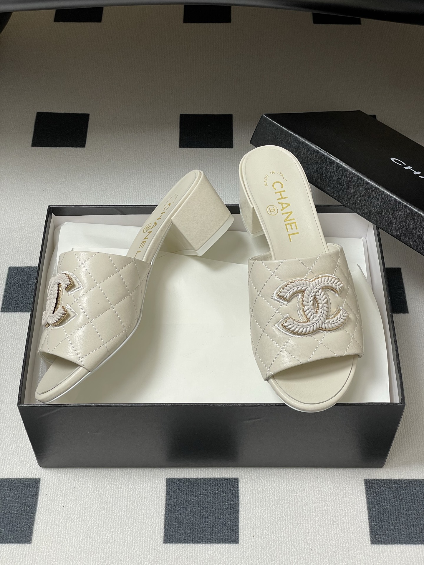 Chanel Espadrille CC Quilted Leather Mules Slides Sandals Ivory 6 i1742251673086 34 0 4
