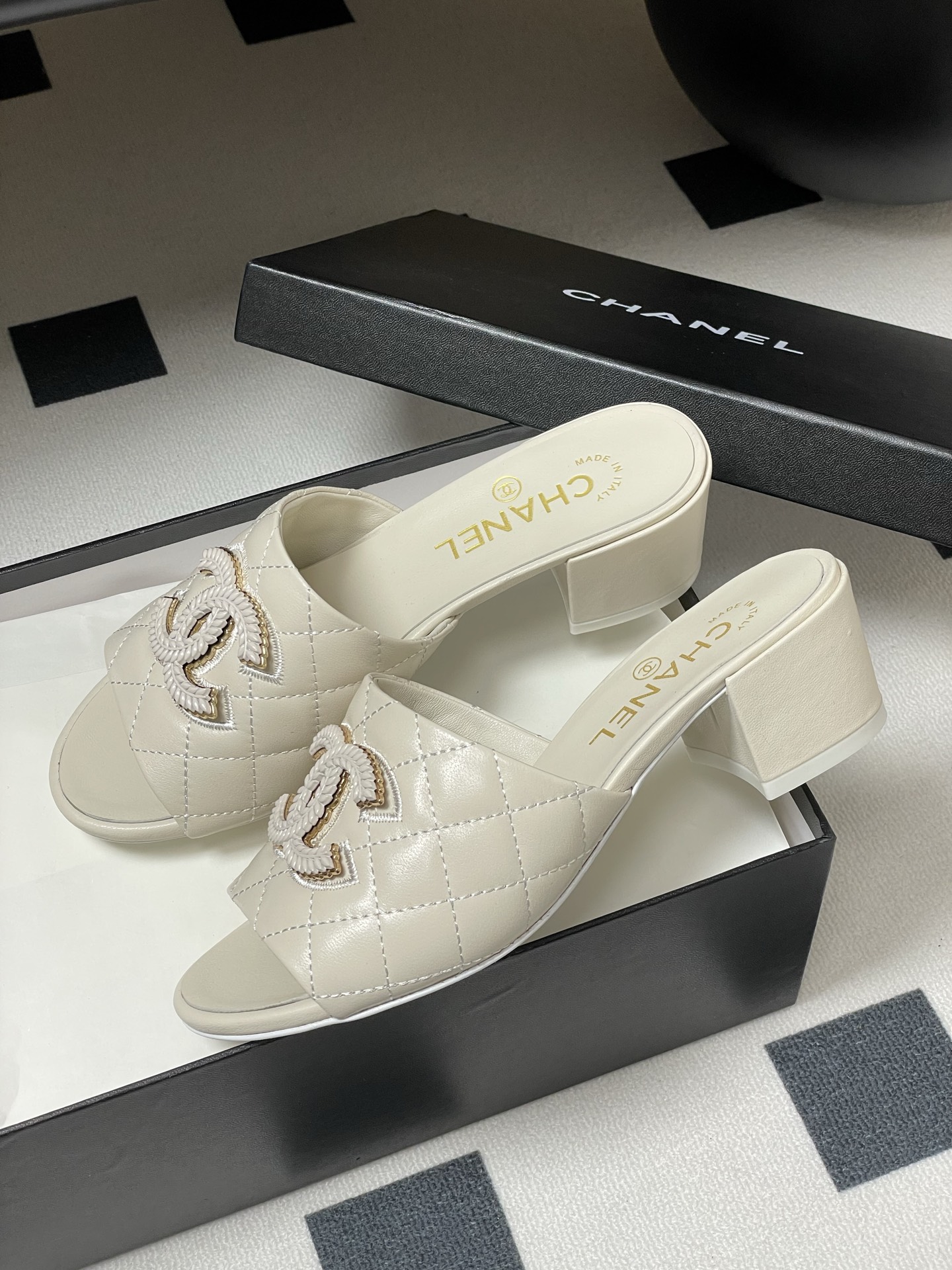 Chanel Espadrille CC Quilted Leather Mules Slides Sandals Ivory