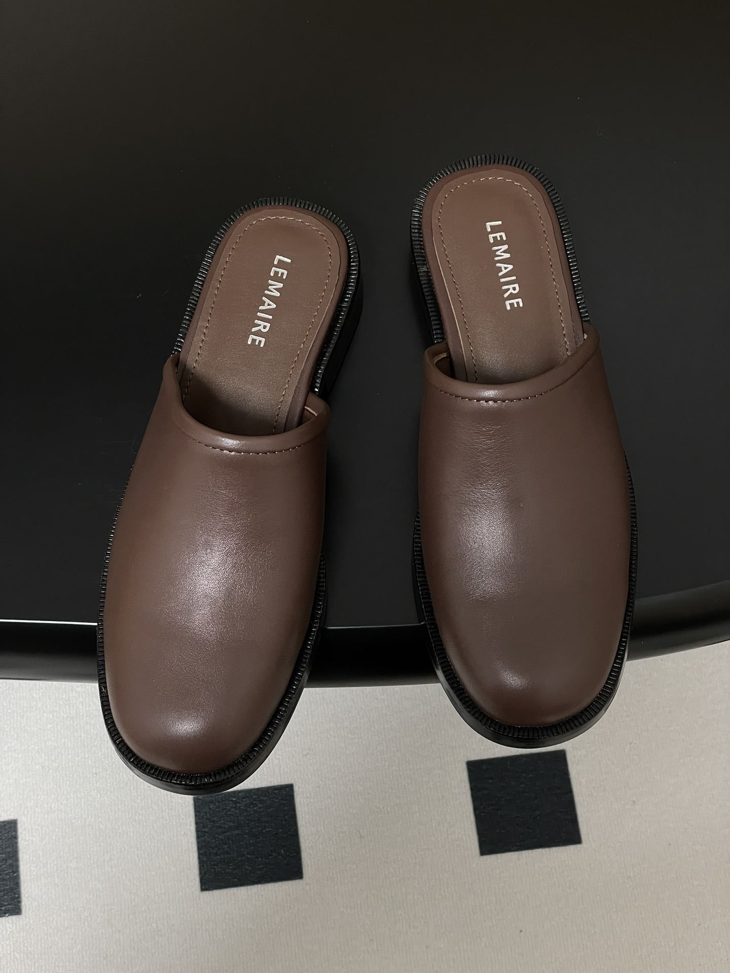 Lemaire 2025s: Classic Square-Head Half-Shoes for Effortless Style and Comfort - 图片 2