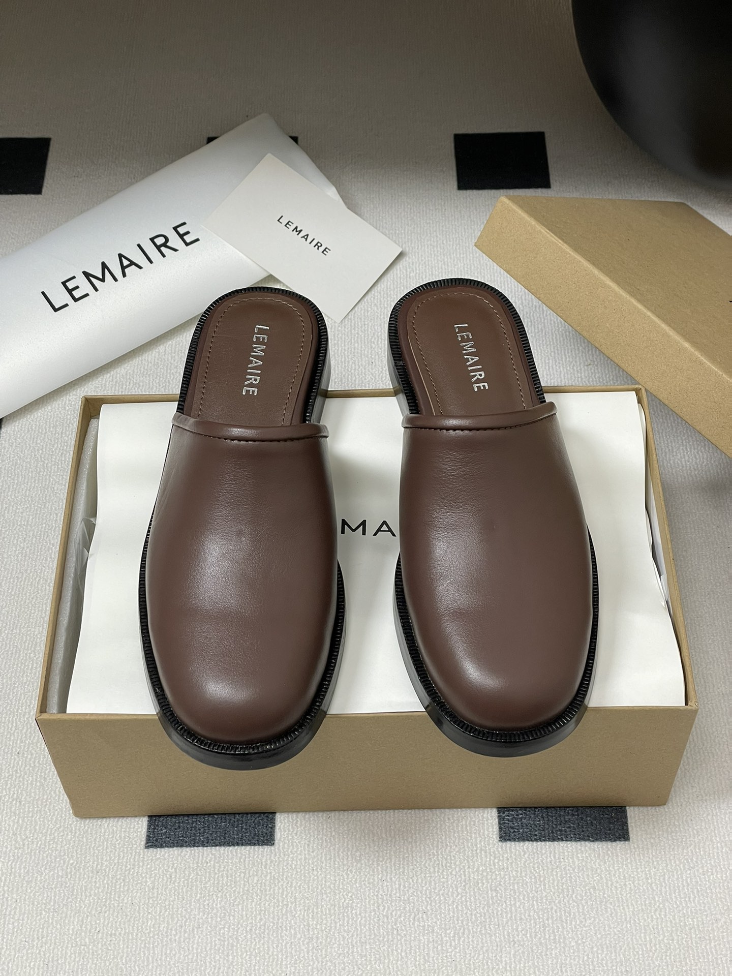 Lemaire 2025s: Classic Square-Head Half-Shoes for Effortless Style and Comfort - 图片 5