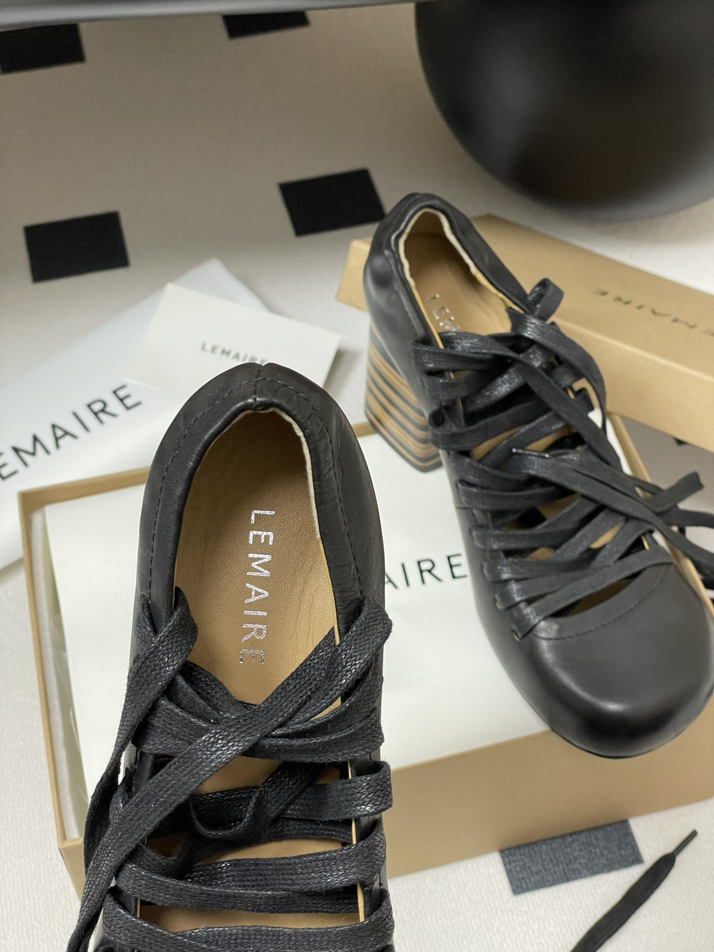 Lemaire 2025s Spring Shoes: Simple, Charming, Comfortable Sheepskin Design - 图片 7