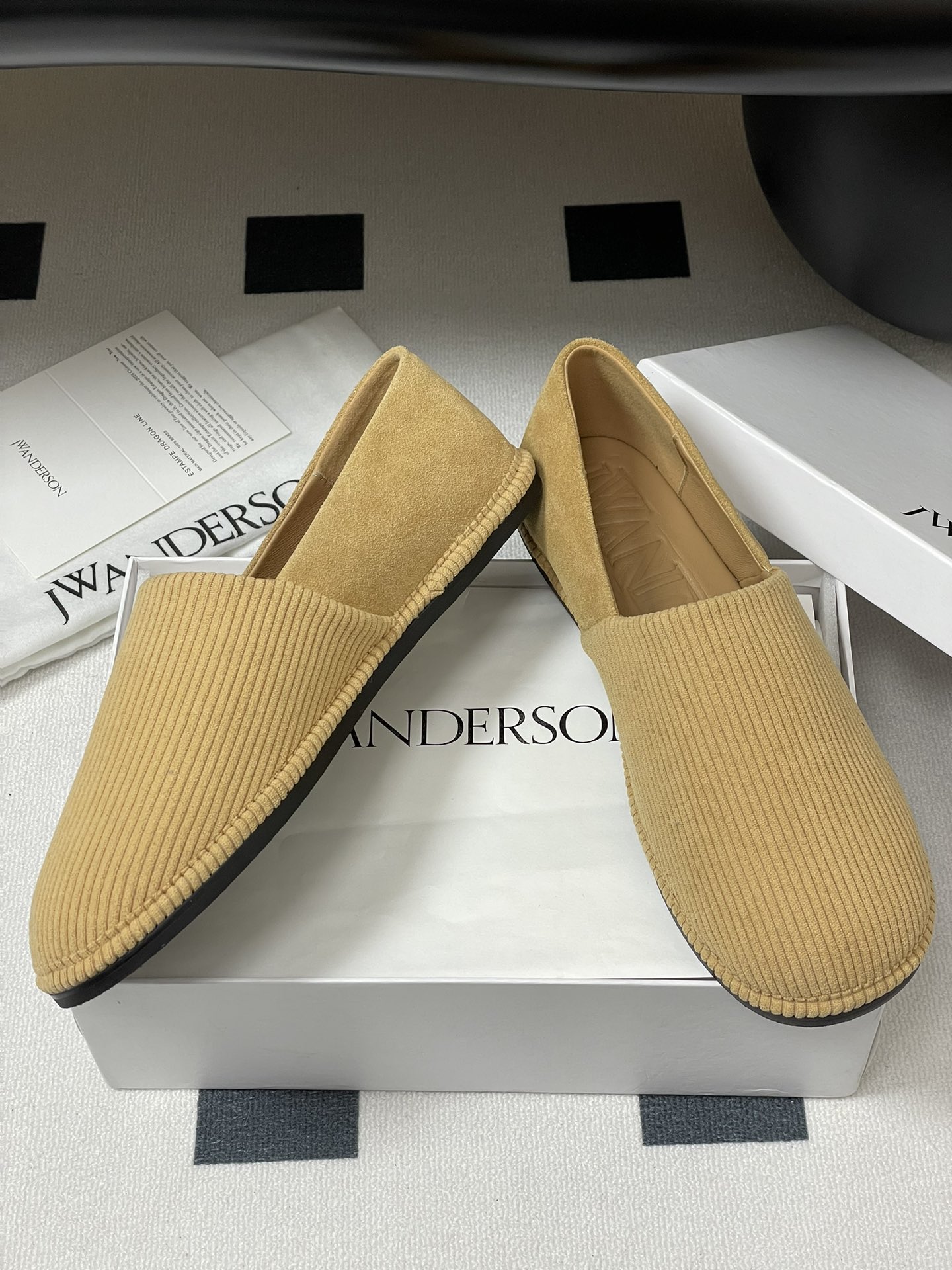 JW Anderson Fresh Spring Shoes: Soft, Cozy, Customized Flair, Sheepskin Interior - 图片 6