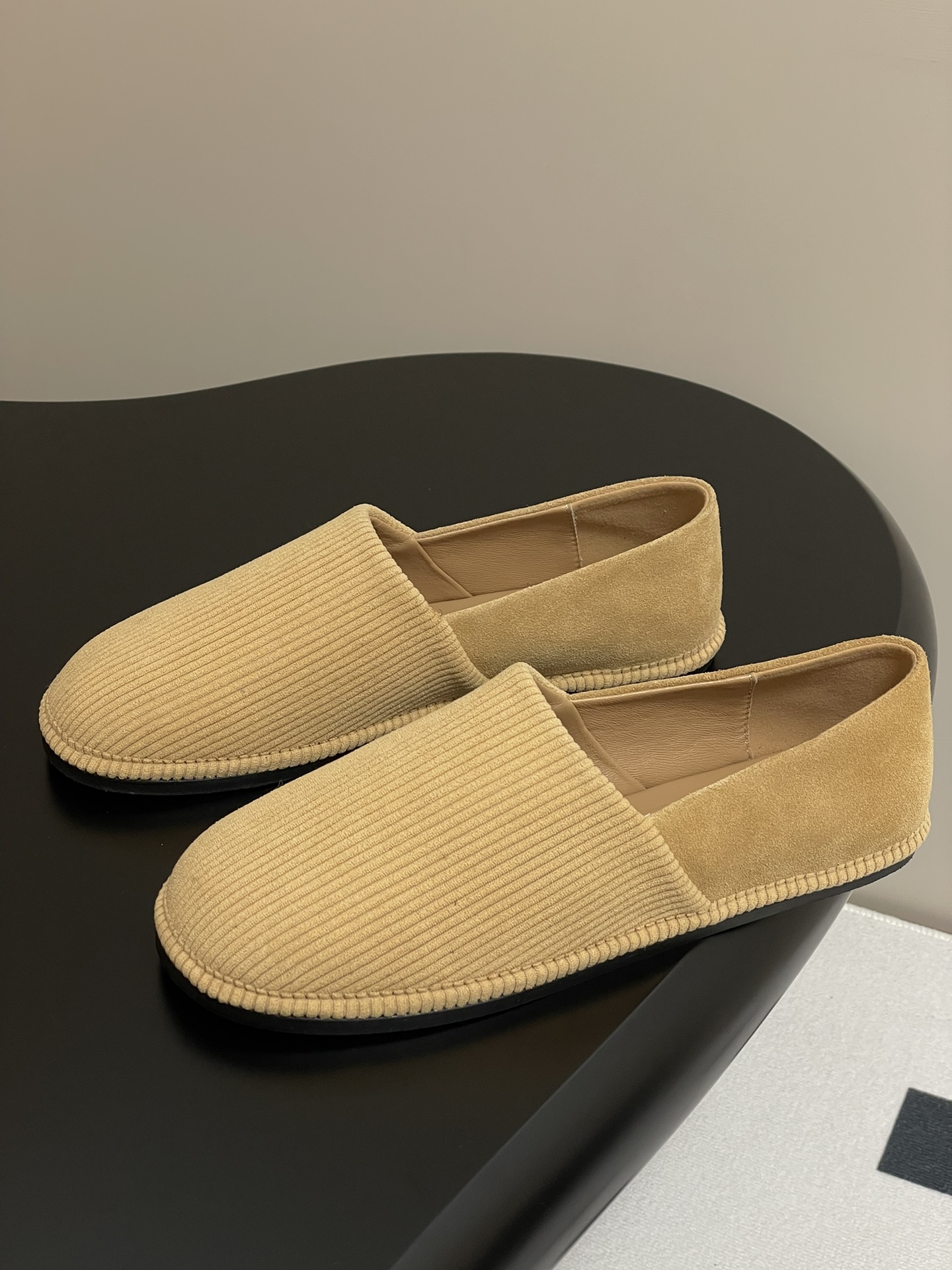 JW Anderson Fresh Spring Shoes: Soft, Cozy, Customized Flair, Sheepskin Interior - 图片 3