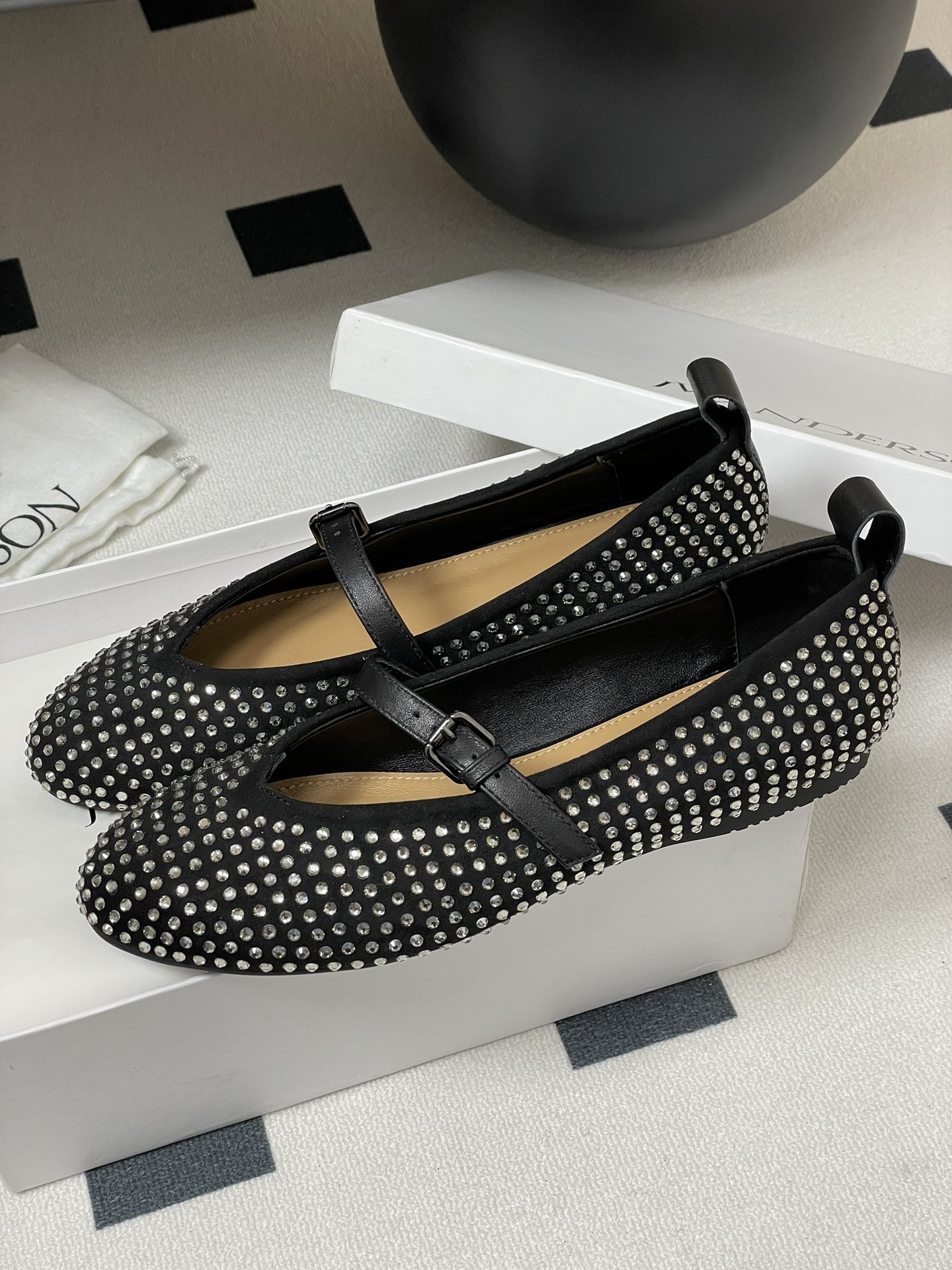 JW Anderson Mary Jane Ballet Shoes: Glamorous and Comfortable for Early Spring - 图片 4