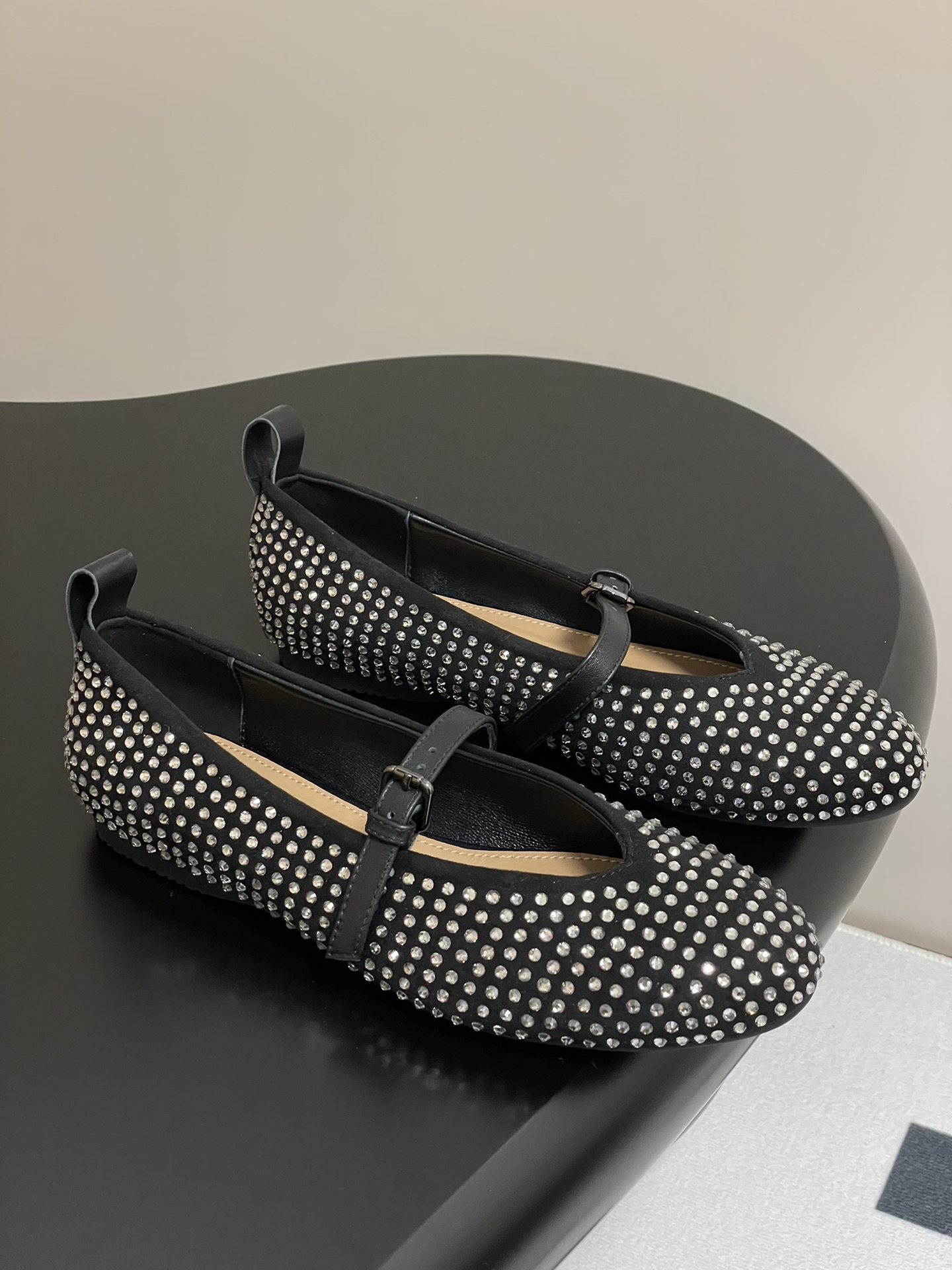 JW Anderson Mary Jane Ballet Shoes: Glamorous and Comfortable for Early Spring