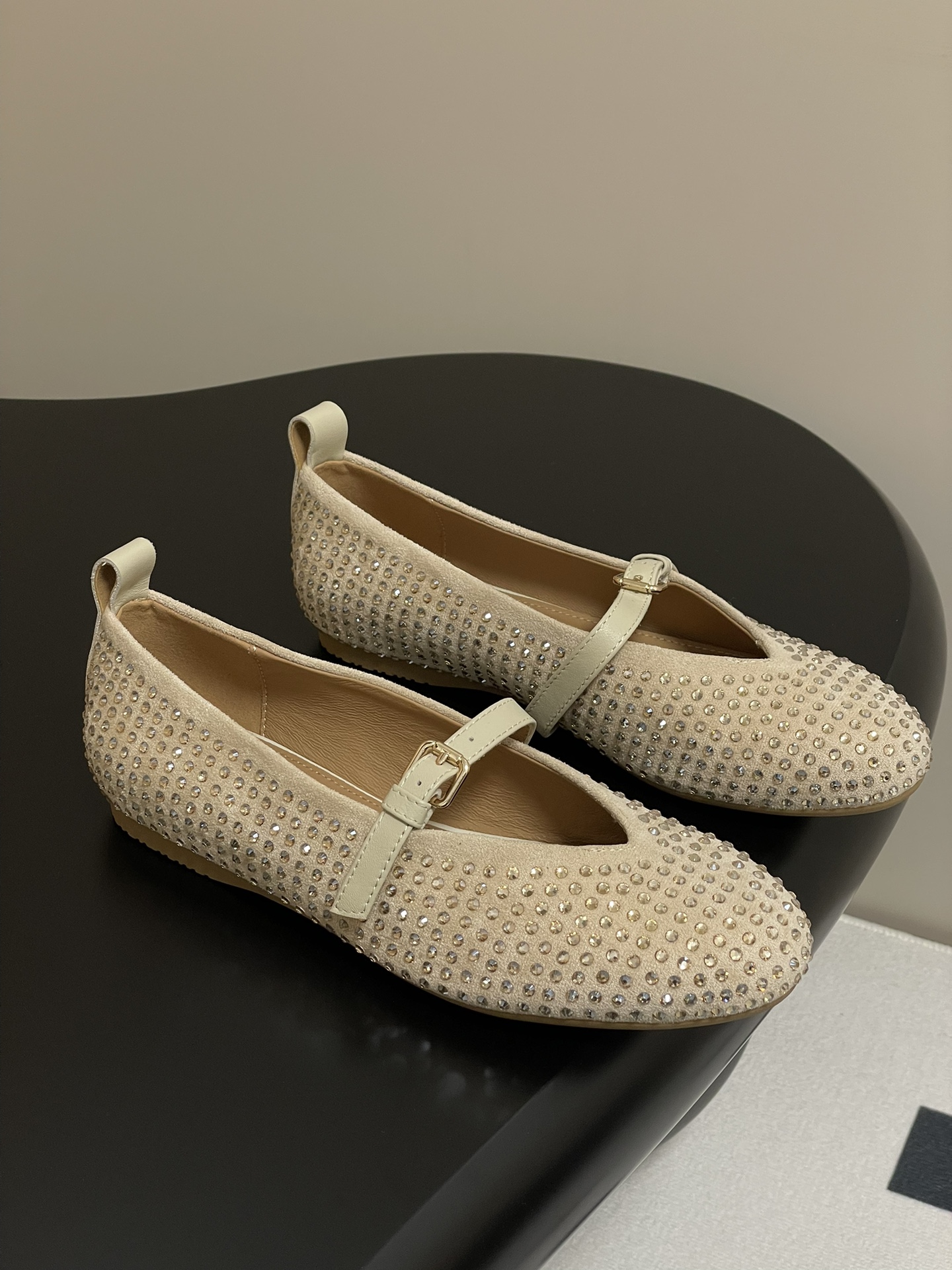 JW Anderson Mary Jane Ballet Shoes: Glamorous and Comfortable Spring Style