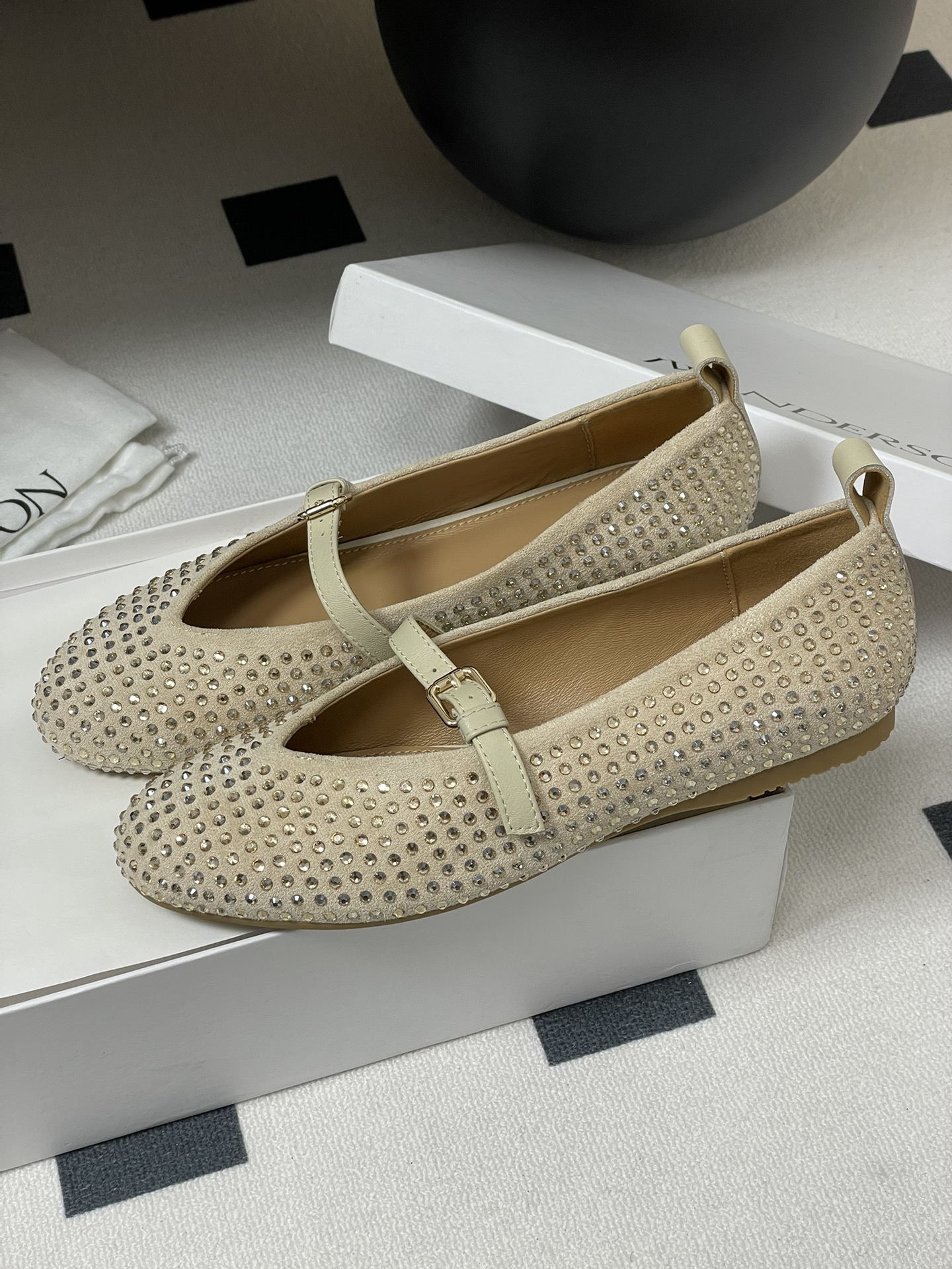 JW Anderson Mary Jane Ballet Shoes: Glamorous and Comfortable Spring Style - 图片 4