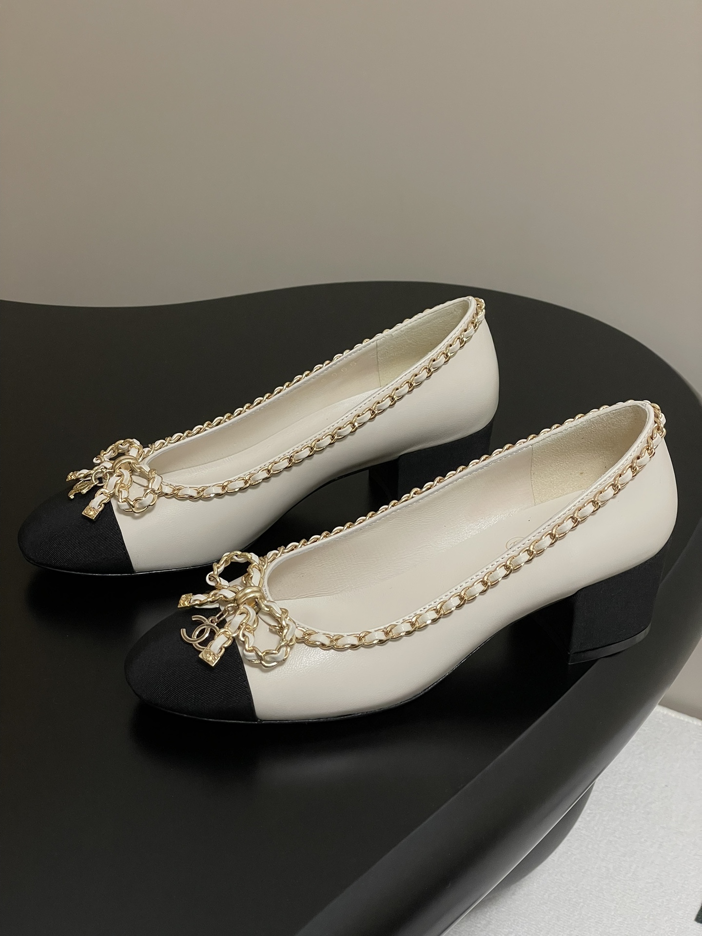 Chanel Chain Bow Pumps Block Heel Lambskin Leather, Elegant Women's Shoes 5 i1743636195 9862 0