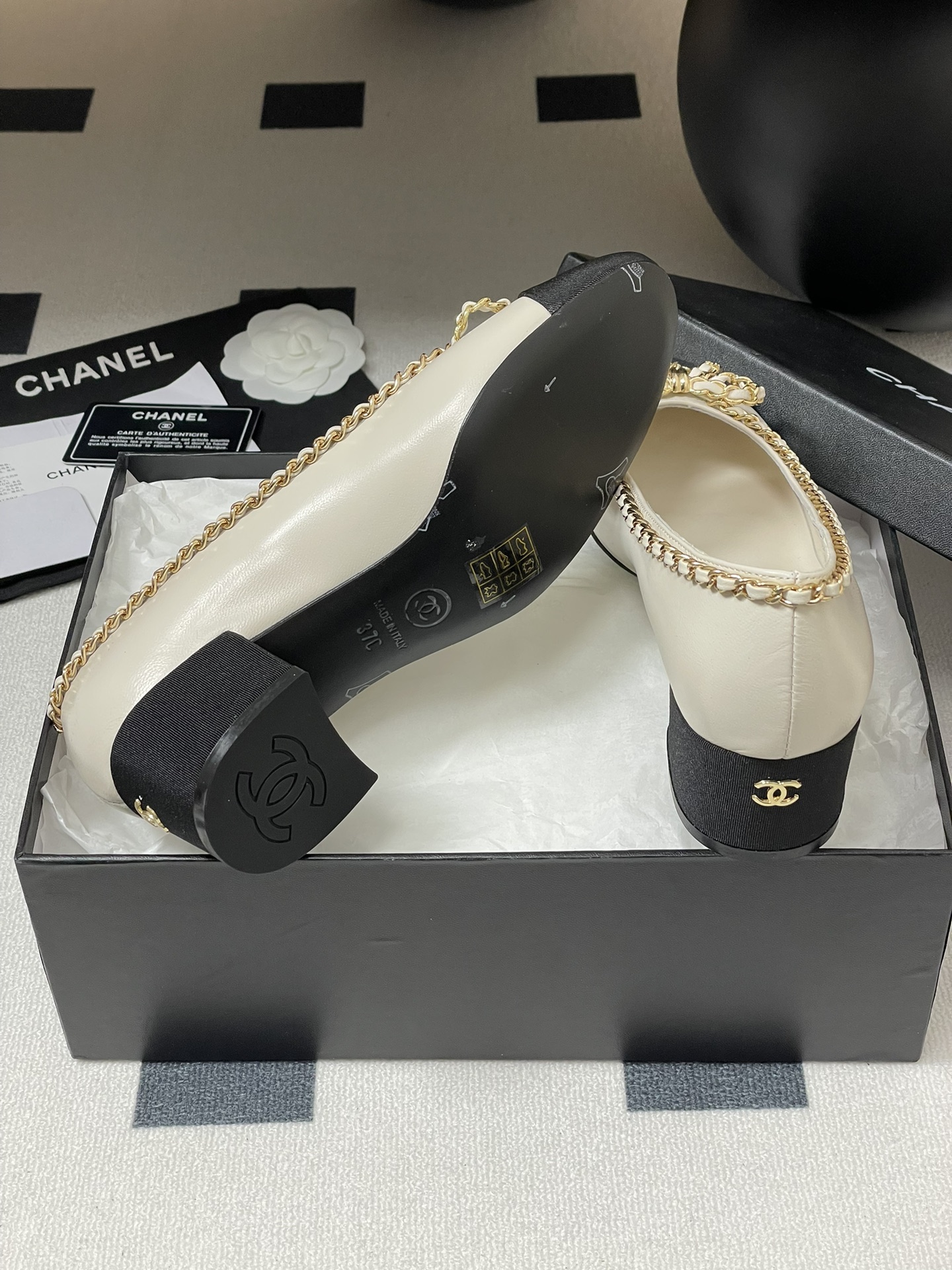 Chanel Chain Bow Pumps Block Heel Lambskin Leather, Elegant Women's Shoes 10 i1743636196 1408 0