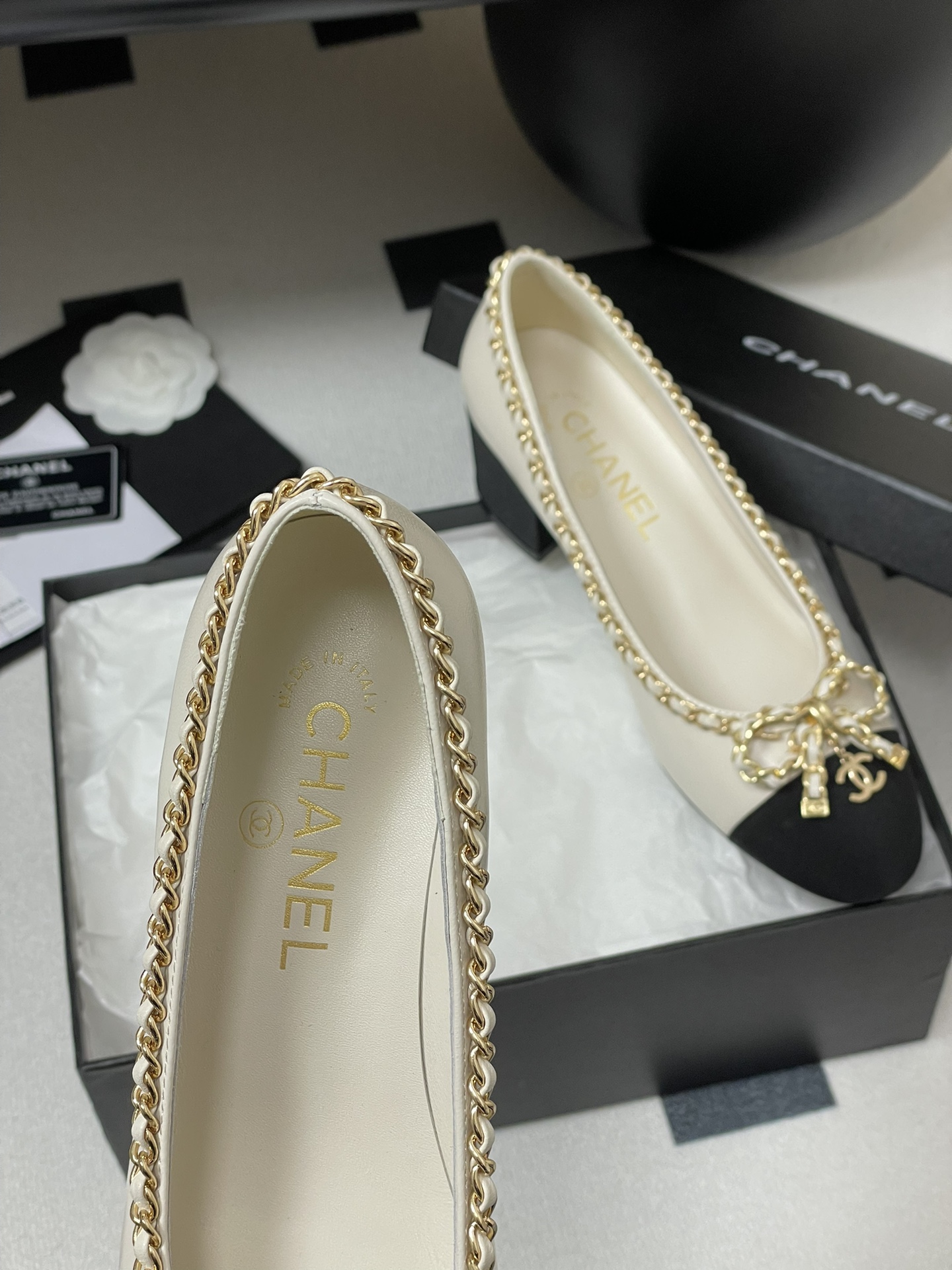 Chanel Chain Bow Pumps Block Heel Lambskin Leather, Elegant Women's Shoes 8 i1743636196 9389 0