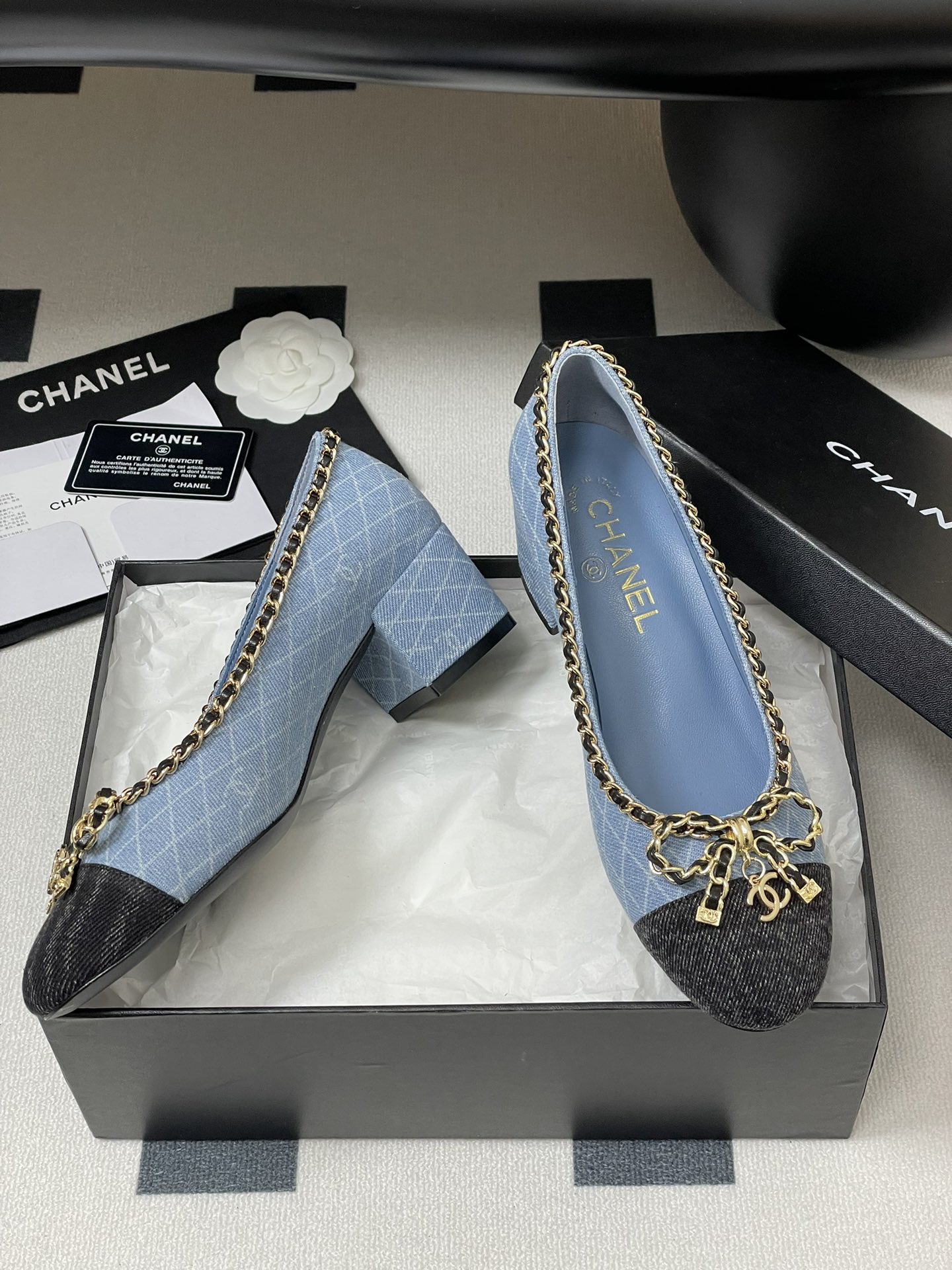 Chanel Denim Bow Chain Pumps, Elegant Block Heel Shoes for Women 6 i1743636292 1892 5