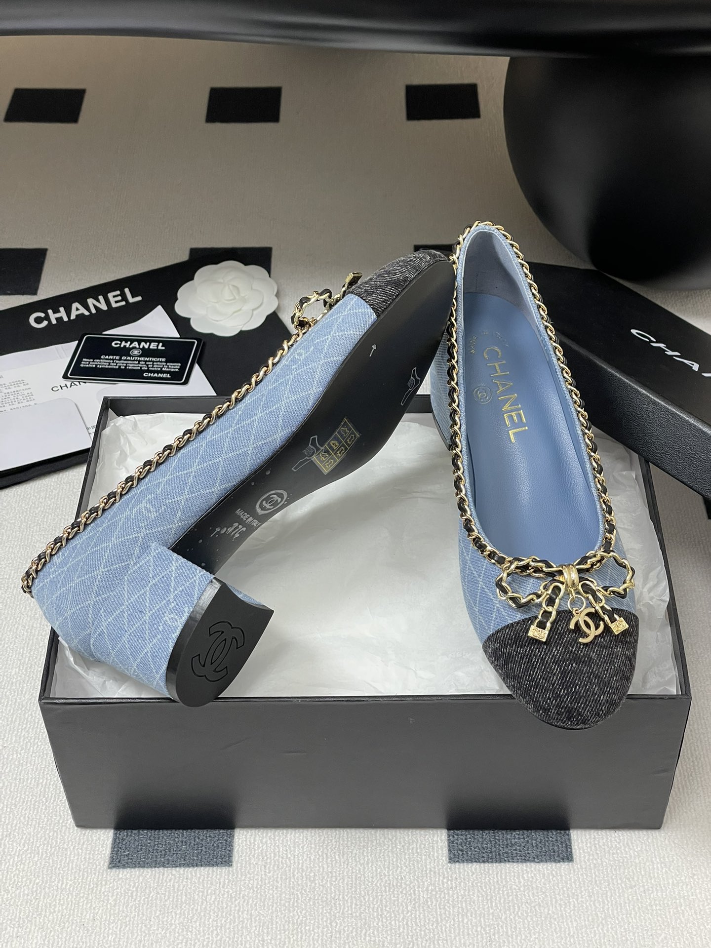 Chanel Denim Bow Chain Pumps, Elegant Block Heel Shoes for Women 10 i1743636292 4947 2