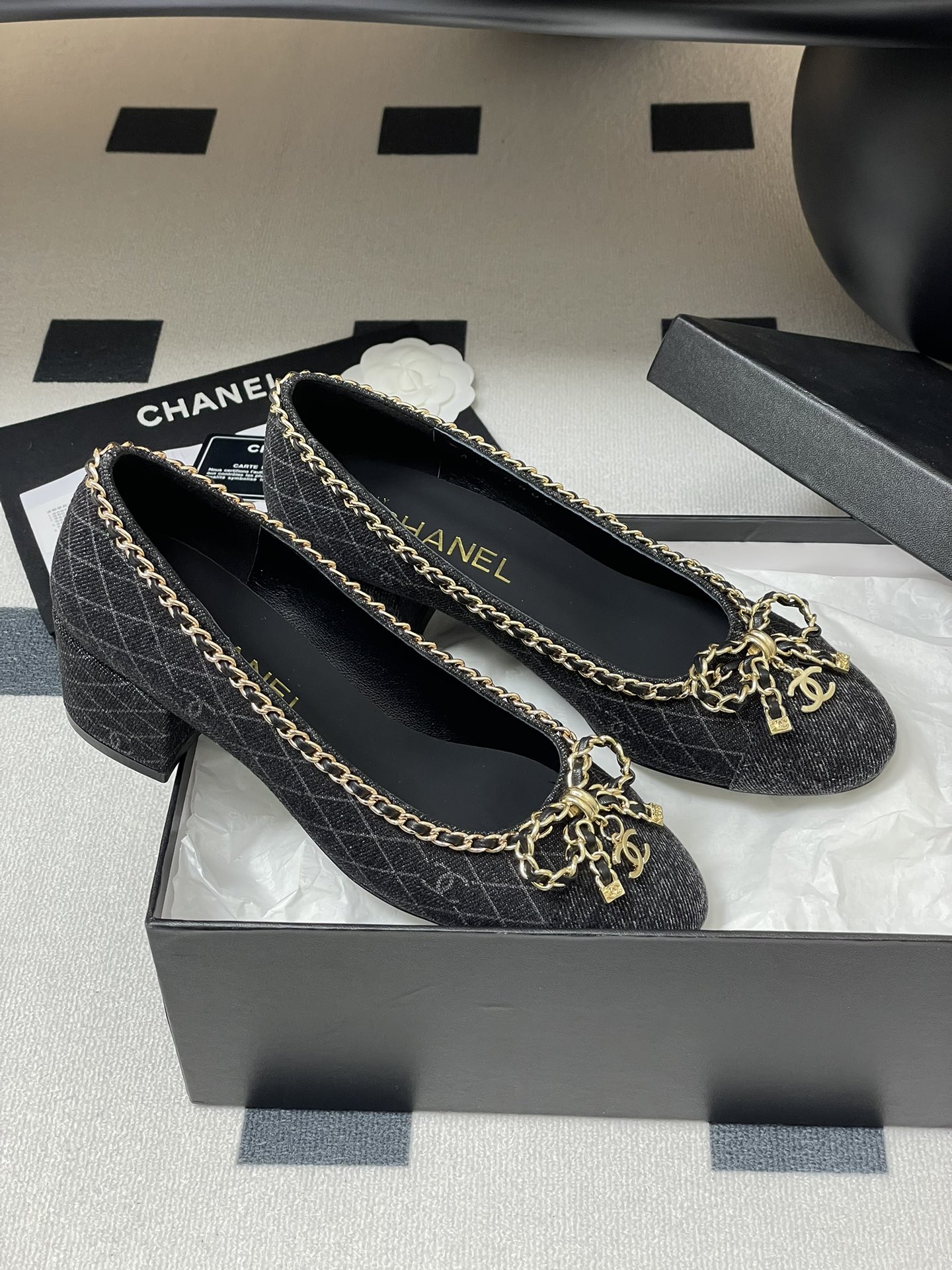Chanel Denim Bow Chain Pumps - Classic Elegance and Comfort for Every Day 4 i1743636388 8297 0