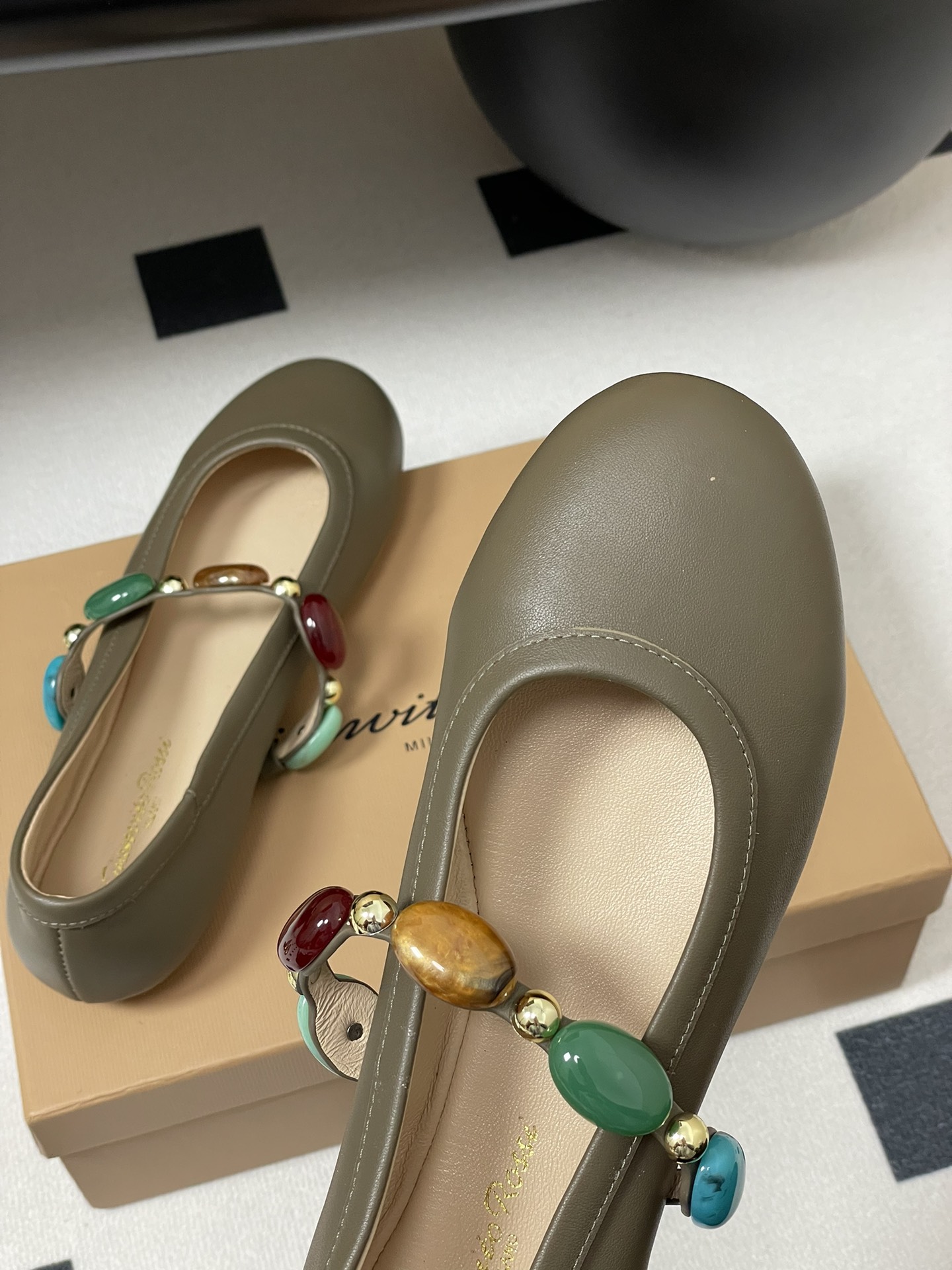 Gianvito Rossi Ballet Flats with Gemstone Strap. Soft Leather for Comfort. 10 i1743981548 6061 3