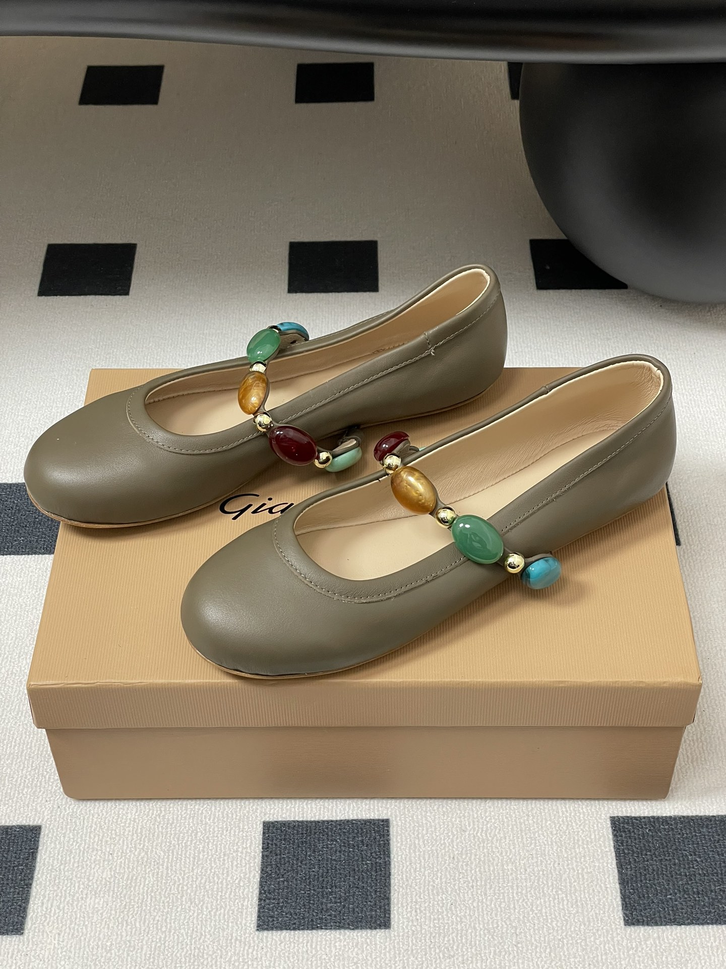 Gianvito Rossi Ballet Flats with Gemstone Strap. Soft Leather for Comfort. 5 i1743981548 7007 4