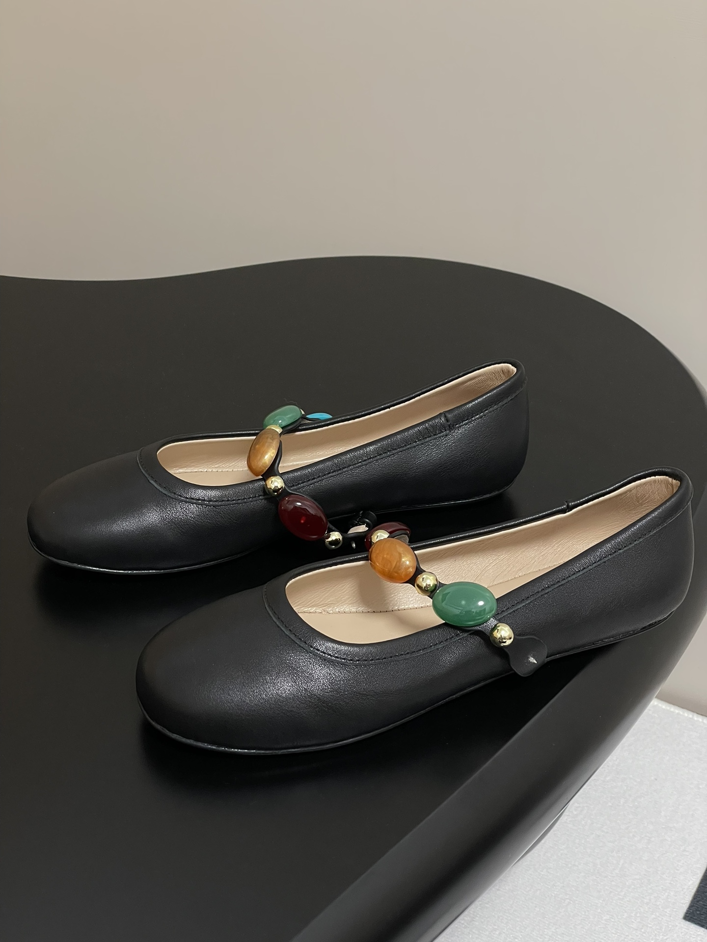 Gianvito Rossi Ballet Flats with Gemstone Strap - Elegant and Comfortable 4 i1743981580 1253 0