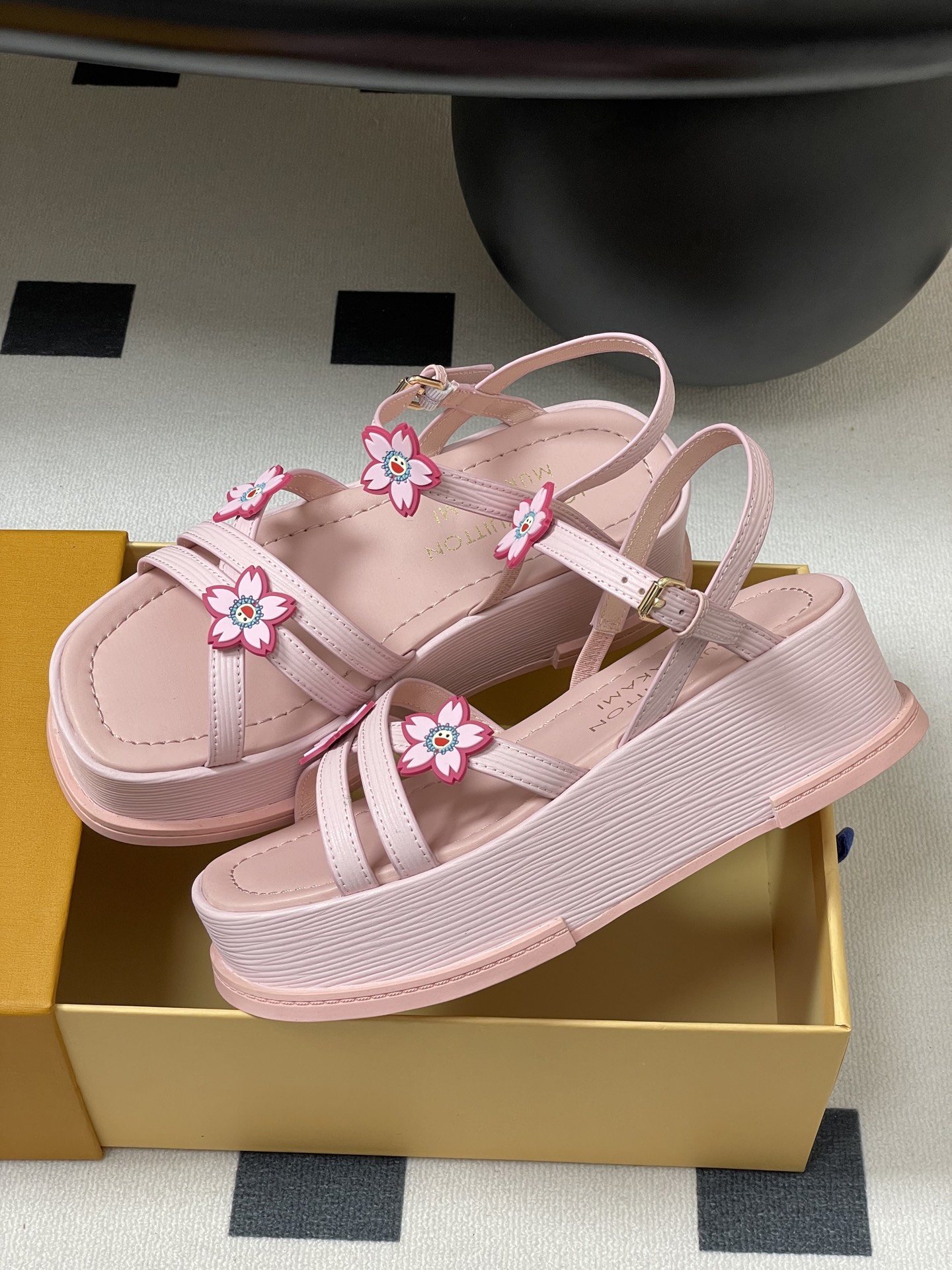 Louis Vuitton Maya Flatform Sandals - Pink Leather & Denim, Circle Logo 5 i1745101019815 1106 0 5