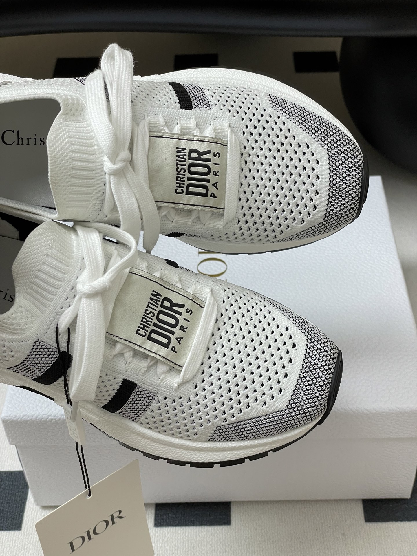 Dior Run'n'Dior Sneakers White and Black Mesh Casual Shoes – Stylish & Comfy 6 i1745508926373 2095 0 4