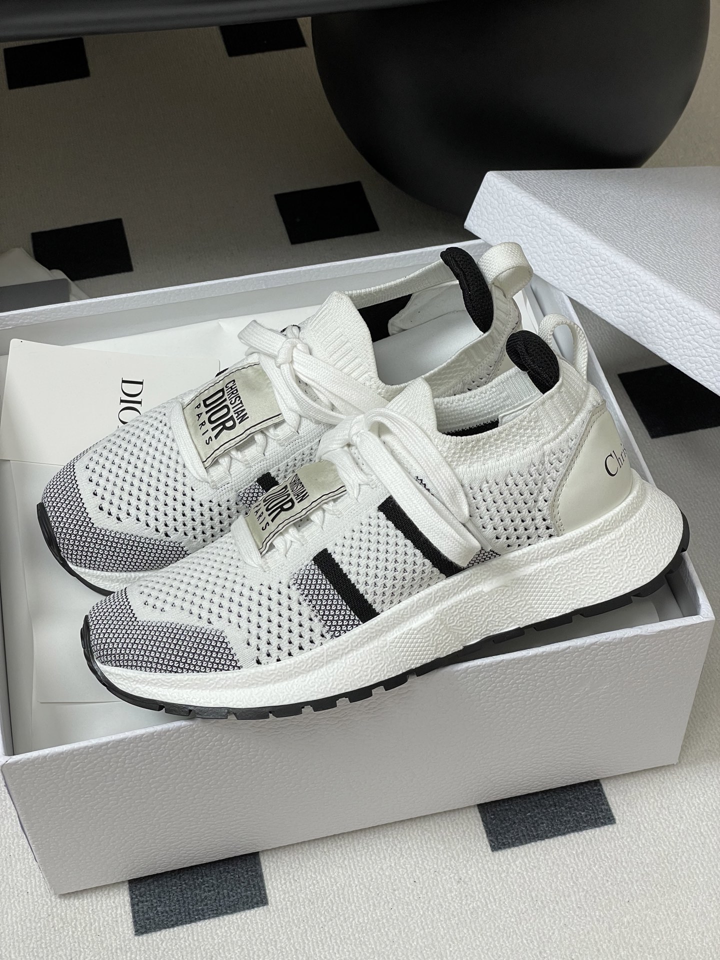 Dior Run'n'Dior Sneakers White and Black Mesh Casual Shoes – Stylish & Comfy 5 i1745508926426 9223 0 0