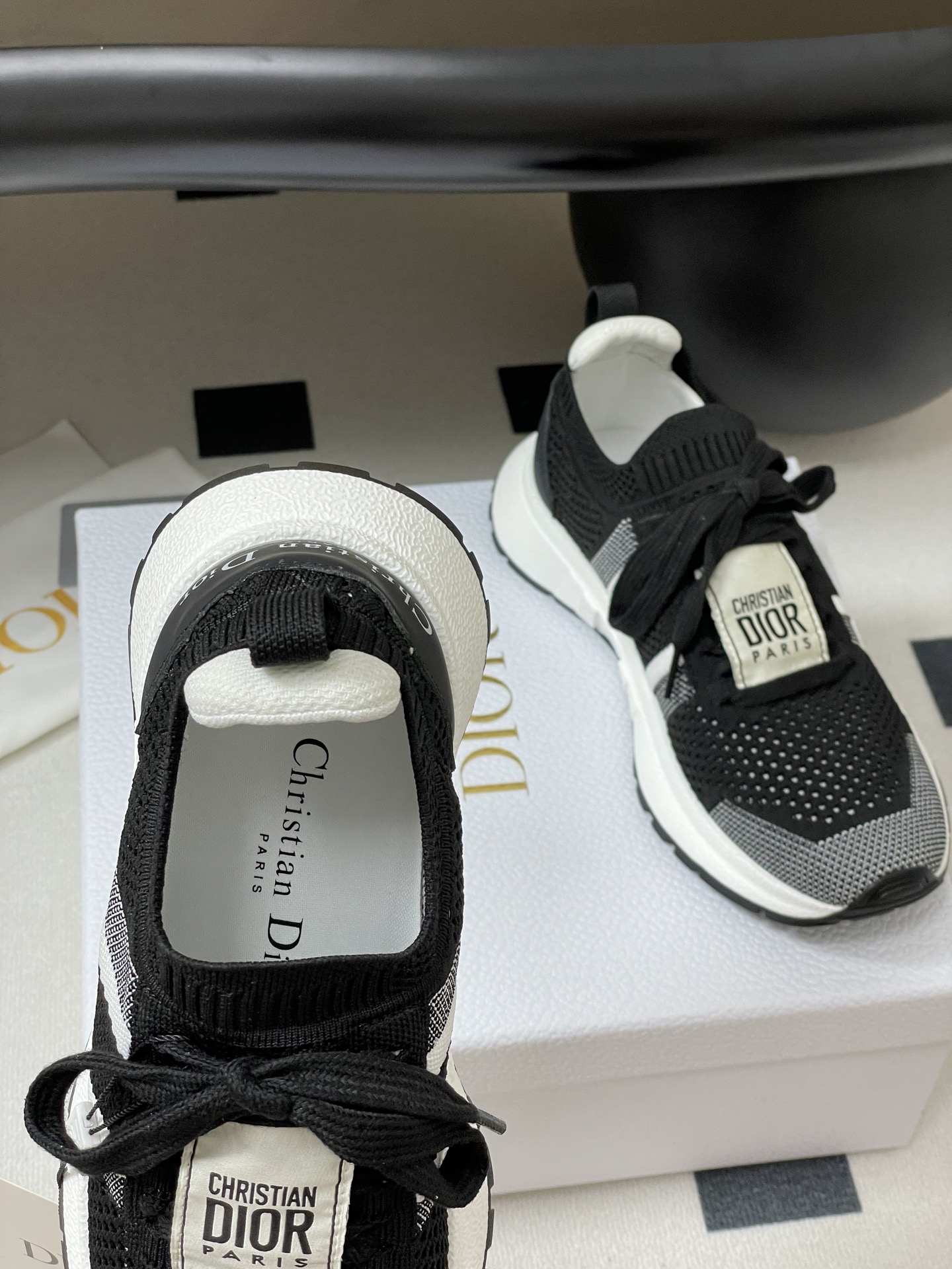 Run'n'Dior Sneakers - Black & White Mesh, Comfortable, and Stylish Design 8 i1745509005492 4262 0 0
