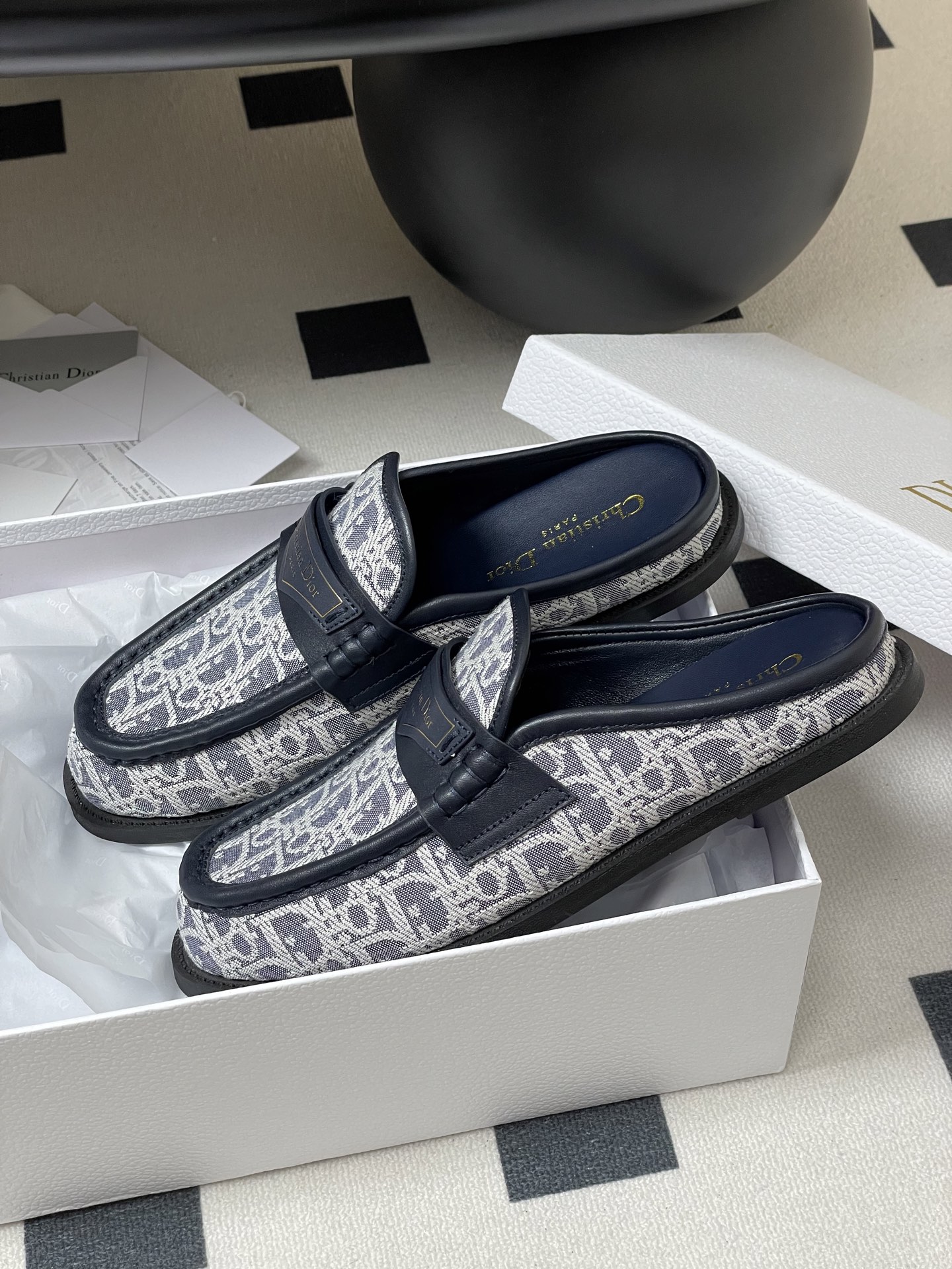 Dior 25ss早春新款Dior迪奥D-Boy穆勒鞋 包头平底半拖鞋字母印花布面休闲拖鞋