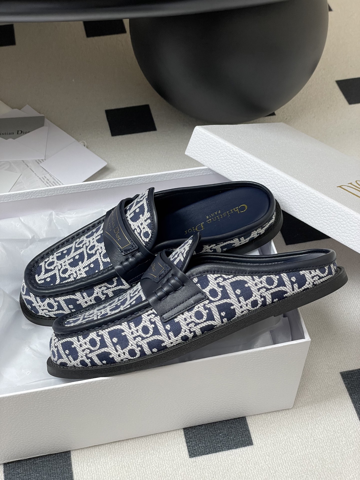 Dior 25ss早春新款Dior迪奥D-Boy穆勒鞋 包头平底半拖鞋字母印花布面休闲拖鞋