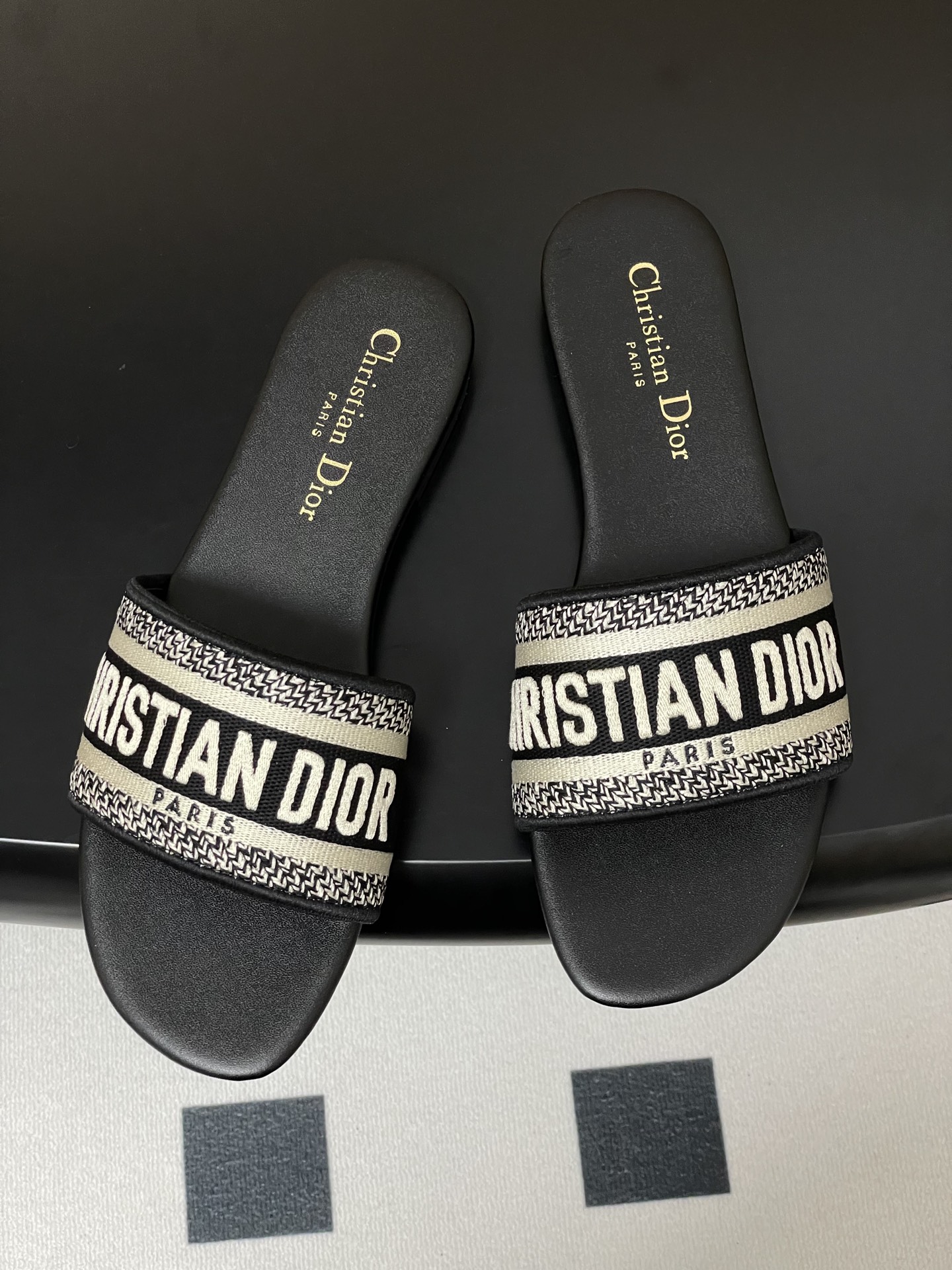 Dior 迪奥Dior 字母刺绣拖鞋 电绣高跟一字拖鞋万年 款