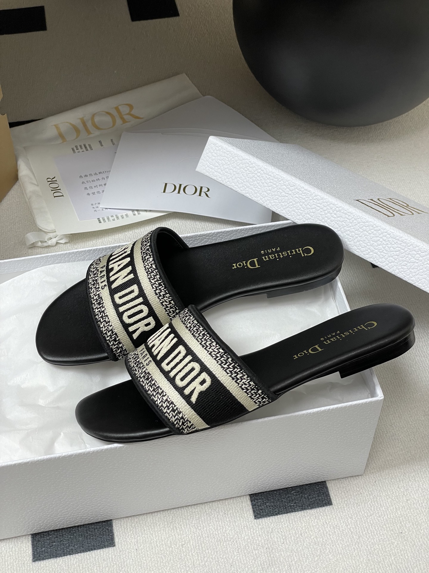 Dior 迪奥Dior 字母刺绣拖鞋 电绣高跟一字拖鞋万年 款