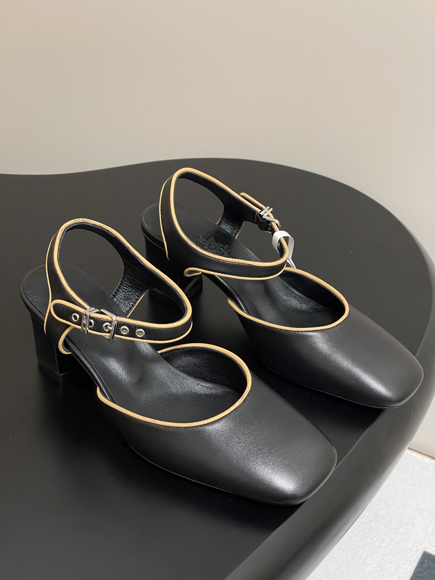 NO:246246,- Top quality Hermes H Home 25s spring and summer new high-heeled Mary Jane shoes, bag-toe empty sandals, goatskin and Nappa leather high-heeled Mary Jane shoes, paired with the iconic 