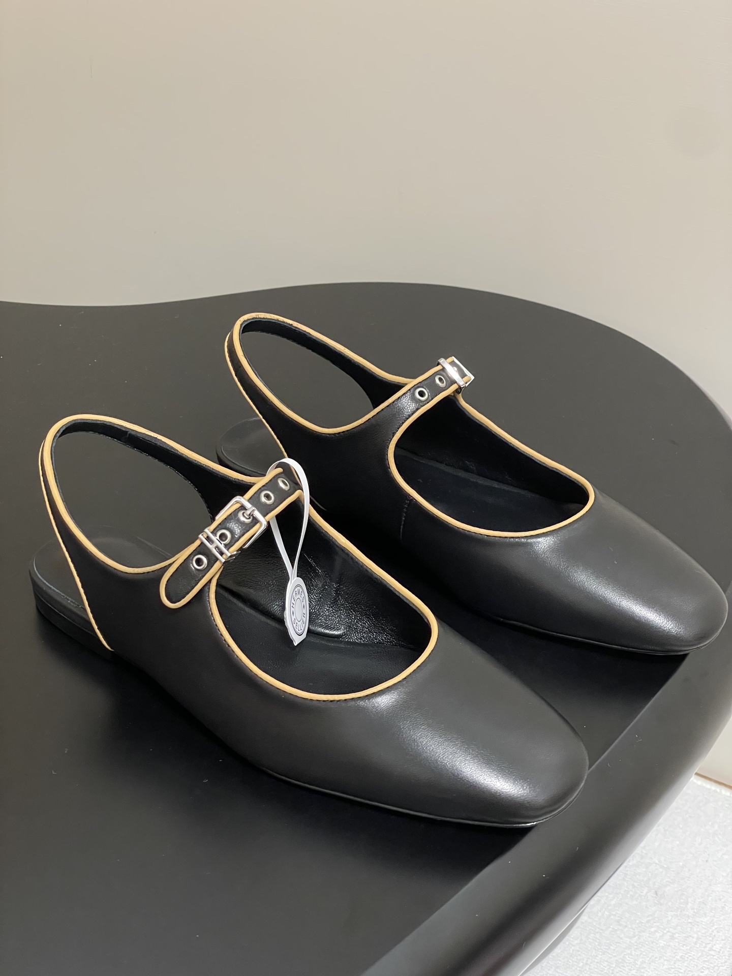 NO:246243,- Top quality Hermes H Home 25s spring and summer new Mary Jane shoes, bag-toe empty sandals flat ballet goatskin and Nappa leather Mary Jane shoes, paired with the iconic 
