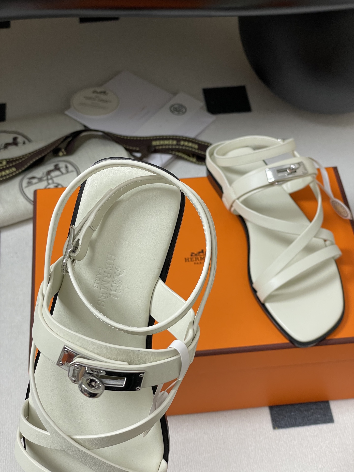 Hermes June Sandal White Leather Kelly Buckle, Summer Essential for Women 6 i1745877753929 3866 0 0
