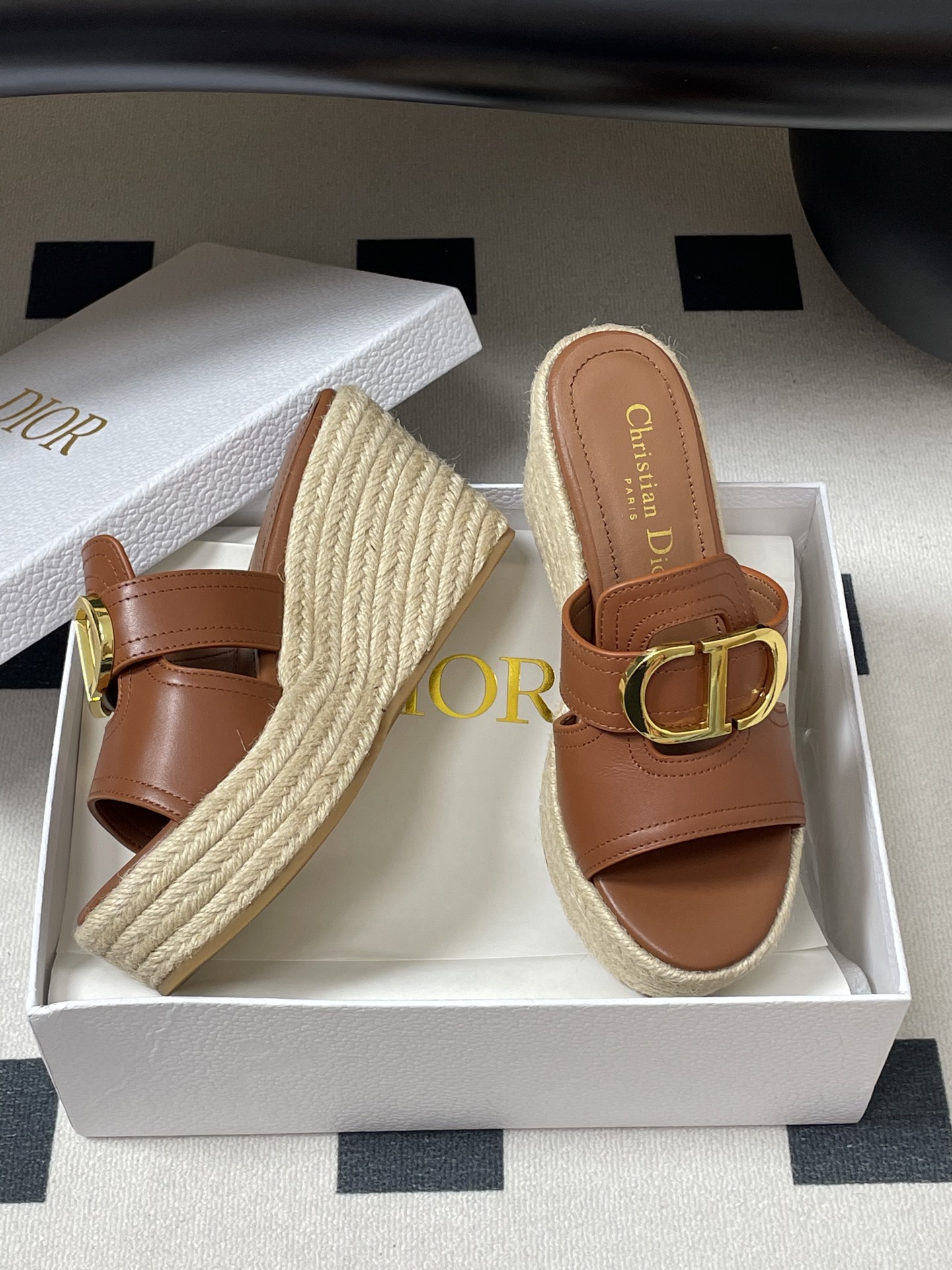 Dior 25ss春夏新款Dior 迪奥草编坡跟凉拖鞋CD扣防水台厚底高跟拖鞋