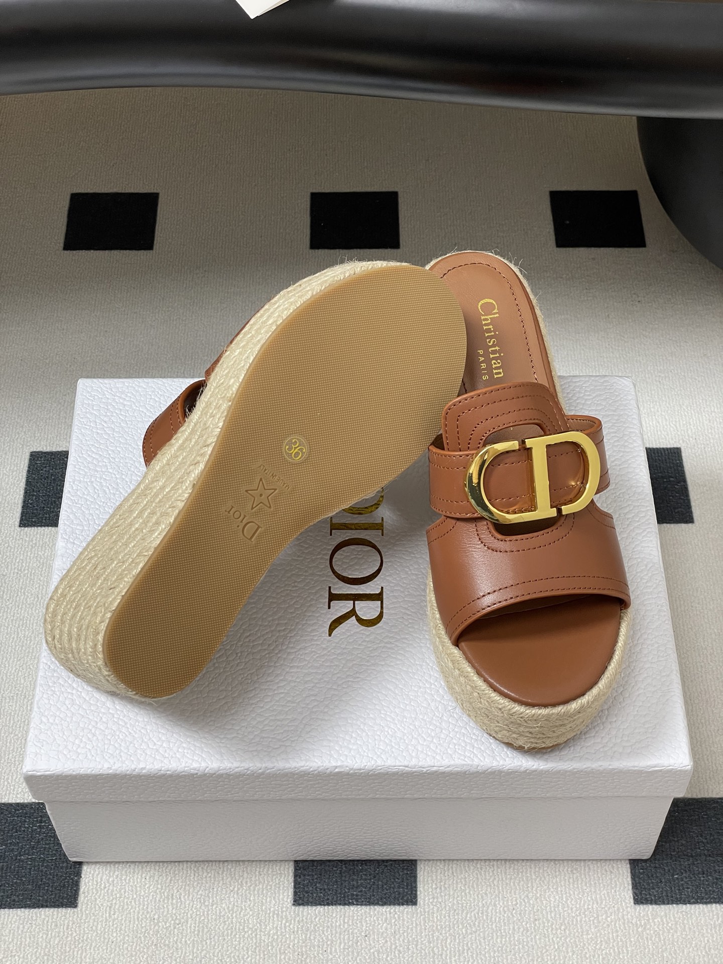 Dior 25ss春夏新款Dior 迪奥草编坡跟凉拖鞋CD扣防水台厚底高跟拖鞋