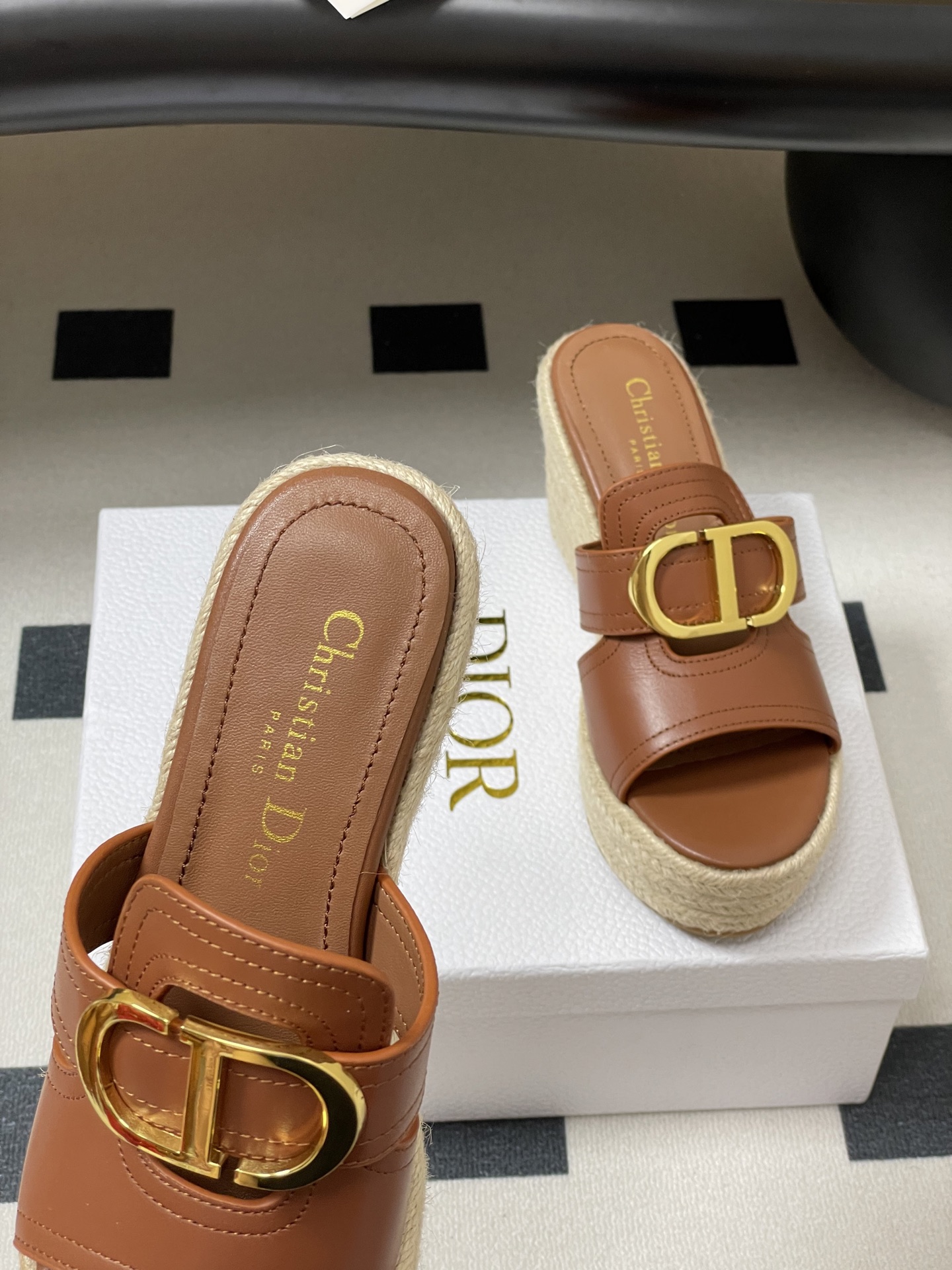 Dior 25ss春夏新款Dior 迪奥草编坡跟凉拖鞋CD扣防水台厚底高跟拖鞋