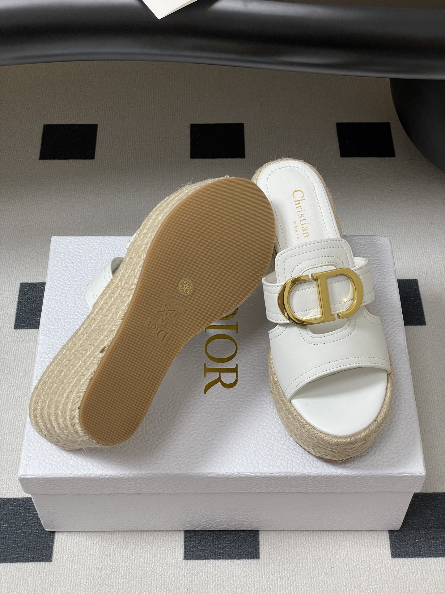 Dior 25ss春夏新款Dior 迪奥草编坡跟凉拖鞋CD扣防水台厚底高跟拖鞋