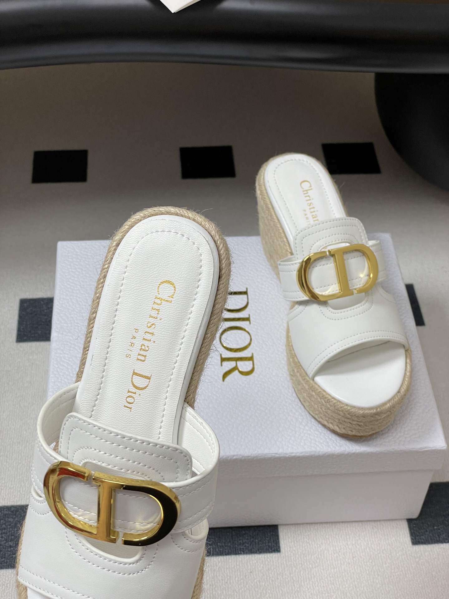 Dior 25ss春夏新款Dior 迪奥草编坡跟凉拖鞋CD扣防水台厚底高跟拖鞋