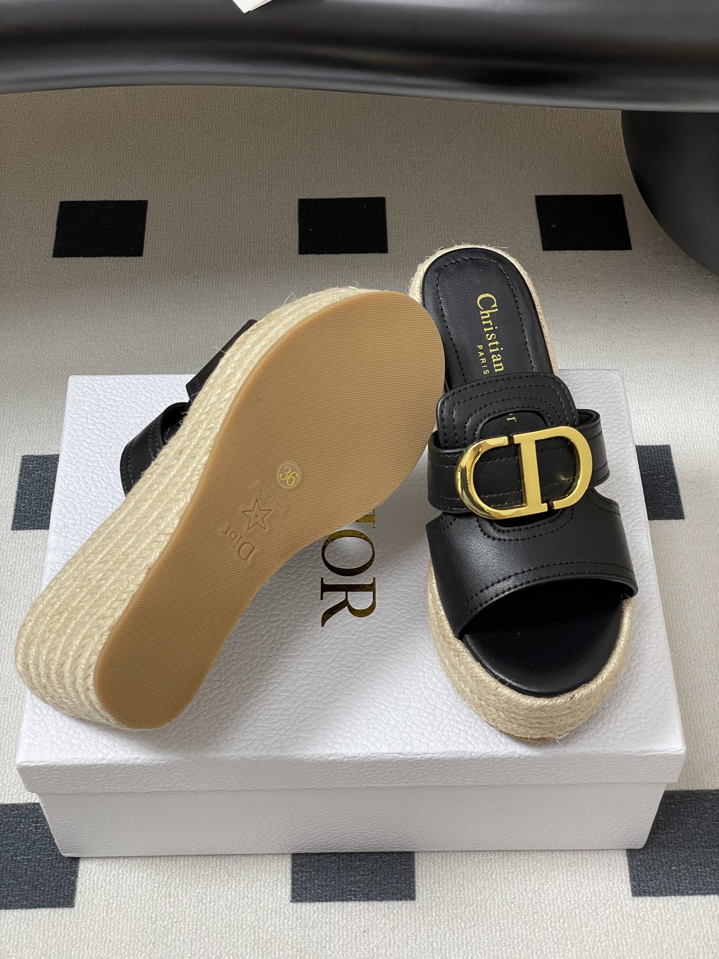 Dior 25ss春夏新款Dior 迪奥草编坡跟凉拖鞋CD扣防水台厚底高跟拖鞋